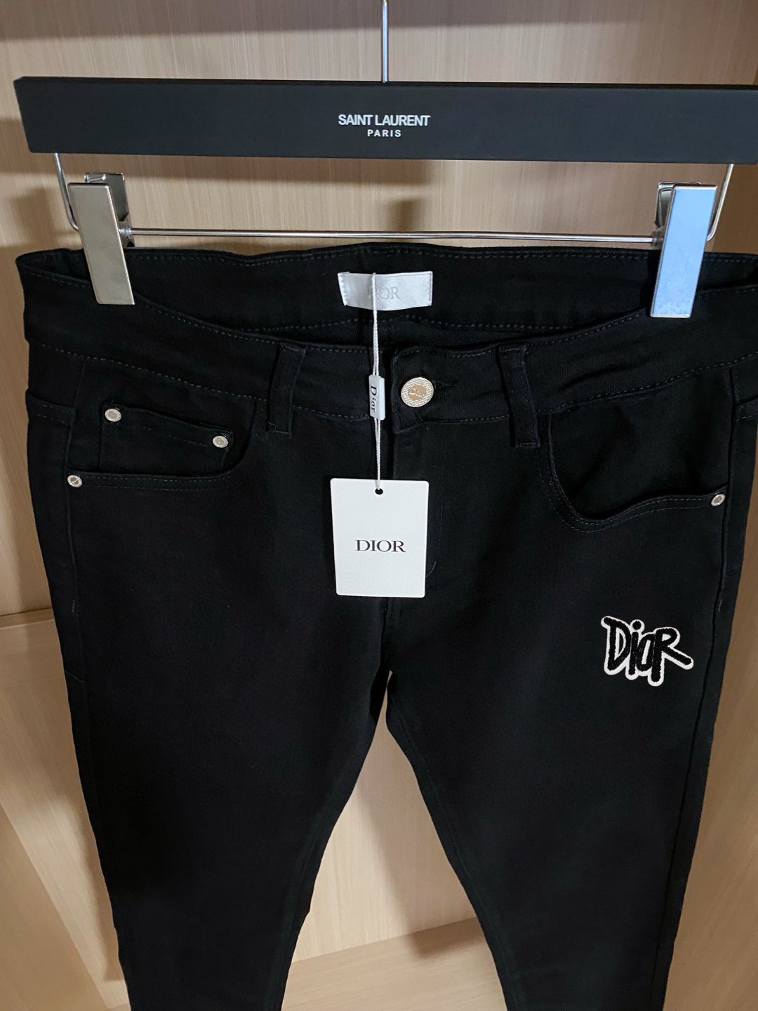 DIOR 新品高端牛仔裤👖厚款秋冬系列产品、男装修身牛仔裤💎高品质小脚裤、弹力纤维面料柔软有质感！一流
