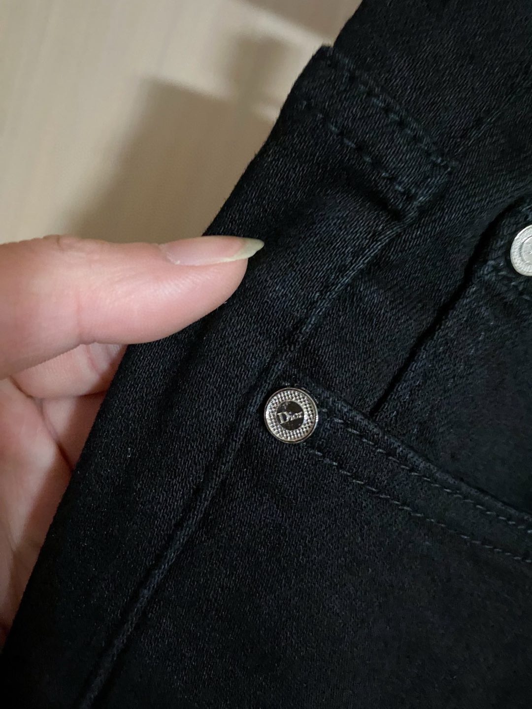  DIOR 新品高端牛仔裤👖厚款秋冬系列产品、男装修身牛仔裤💎高品质小脚裤、弹力纤维面料柔软有质感！一流