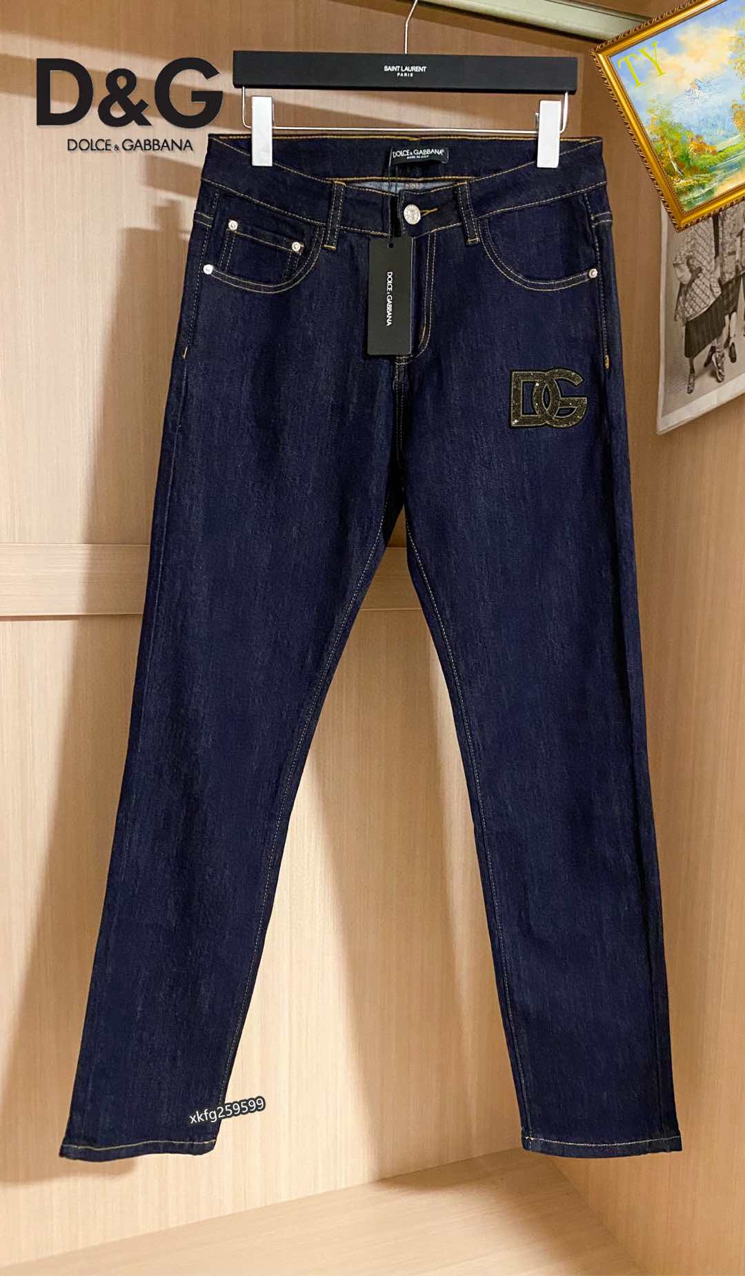  D&G 新品高端牛仔裤👖厚款秋冬系列产品、男装修身牛仔裤💎高品质小脚裤、弹力纤维面料柔软有质感！一流的