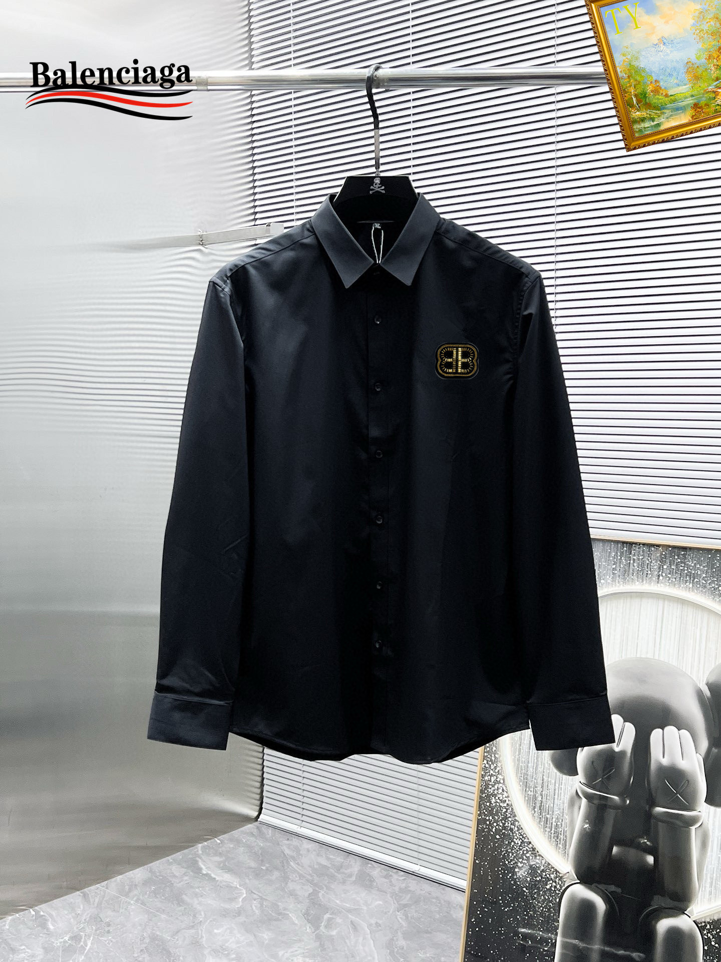 NO:444011,Balenciaga ss new long-sleeved shirt shirt, high-end version!  Customized fabrics for counters are breathable and comfortable, with impeccable details, and the brand element design concept reflects high quality. The feel is delicate and soft!  It is casually cut, with a great upper body style!  The maximum number of yards (M-4XL) can wear about 200 catties, balenciaga,shirts,alexander wang19860909巴黎世家 ss新款长袖 衬衫 衬衣,高端版本！专柜定制面料 透气舒适度高,细节无可挑剔,品牌元素设计理念,体现高品质.手感细腻柔软！呈现休闲裁剪,上身版型超赞！码数（M-4XL）最大可穿200斤左右,,balenciaga,shirts,alexander wang,Men's clothing