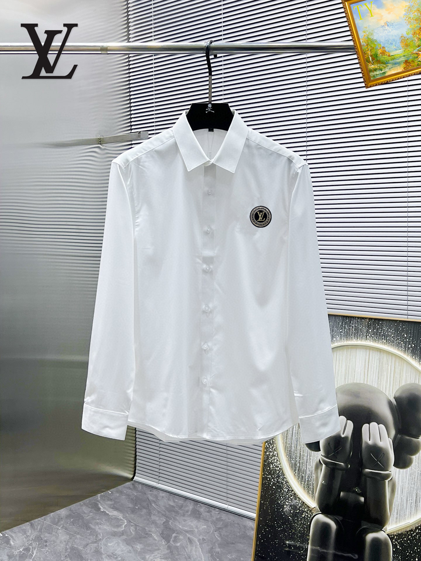 NO:443918,LV ss new long-sleeved shirt shirt, high-end version!  Customized fabrics for counters are breathable and comfortable, with impeccable details, and the brand element design concept reflects high quality. The feel is delicate and soft!  It is casually cut, with a great upper body style!  The maximum number of codes (M-4XL) can wear about 200 catties, louis vuitton,shirts,alexander wang19860909LV ss新款长袖 衬衫 衬衣,高端版本！专柜定制面料 透气舒适度高,细节无可挑剔,品牌元素设计理念,体现高品质.手感细腻柔软！呈现休闲裁剪,上身版型超赞！码数（M-4XL）最大可穿200斤左右,,louis vuitton,shirts,alexander wang,Men's clothing