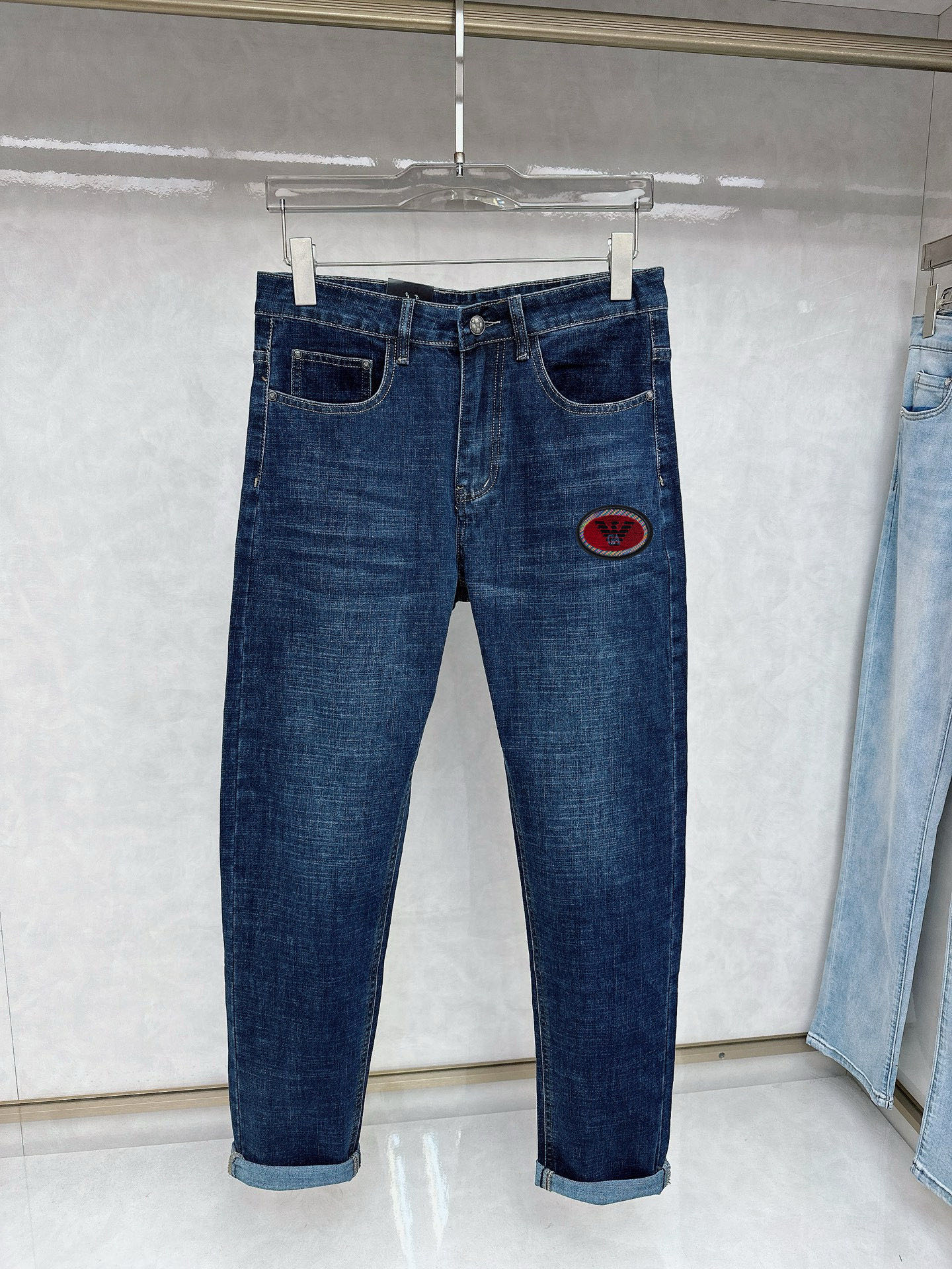 NO:442198,Armani The latest style of jeans in the counter, the fabric style is absolutely craftsmanship, easy to wear, not picky about body shape, there is no limit on matching, casual and simple set off other items to show your style and posture~ You can match any style of items, match with various T-shirts/shirts, knitted jackets, and you don’t have to worry about matching when going out on a daily basis. Size 28-38,,armani,jeans,jackets & coats,shirts,tees,t-shirt,alexander wang19860909阿玛尼 专柜最新同款牛仔裤 面料版型做工绝绝子 好穿不挑身材在搭配上没有太多的限制 随意简洁的衬托其他单品,来展现自己的风格姿态～ 可以百搭任何风格的单品,搭配各种T恤／衬衫,针织外套都可,日常外出不必再为搭配而烦恼了 尺码 28-38,,armani,jeans,jackets & coats,shirts,tees，t-shirt,alexander wang,Men's clothing