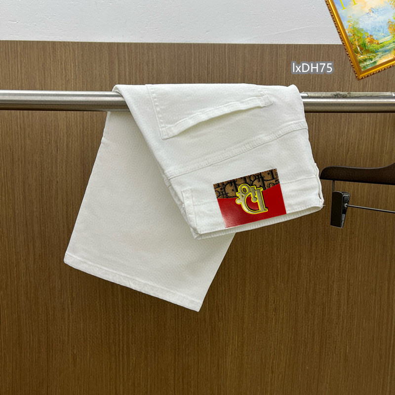 NO:431116,DIOR 2025ss Spring and Summer New Men's Jeans Shorts Selected Imported Denim Denim Fabric Heavy Industry Environmentally friendly Washing Soft Handle and Wear Resistance Small Straight Slim and Slim, Perfect Details, Selected High Quality of Hardware and Auxiliary Materials, Fine Workmanship, Absolutely Extraordinary Products, Number of 28-38, Dior, Shorts, Jeans, Alexander Wang19860909DIOR 2025ss春夏新款男士牛仔裤 短裤精选进口丹宁牛仔面料 重工环保洗水 手感柔和 兼备耐磨性 版型小直筒 微弹力显瘦修身,细节完美,五金辅料精选高等品质,做工精细,绝非凡品,码数28-38,,dior,shorts,jeans,alexander wang,Men's clothing