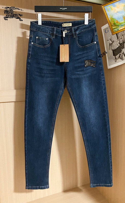 NO:438351,Burberry 2025ss new jeans, custom-made full set of hardware, brand new brand design craftsmanship, fine workmanship, perfect details, high version number 28-38 (no 35.37), burberry, jeans, alexander wang19860909巴宝莉 2025ss新款牛仔裤,定制全套五金,全新品牌设计工艺,做工精细,细节完美,高版本 码数28-38（无35.37）,,burberry,jeans,alexander wang,Men's clothing