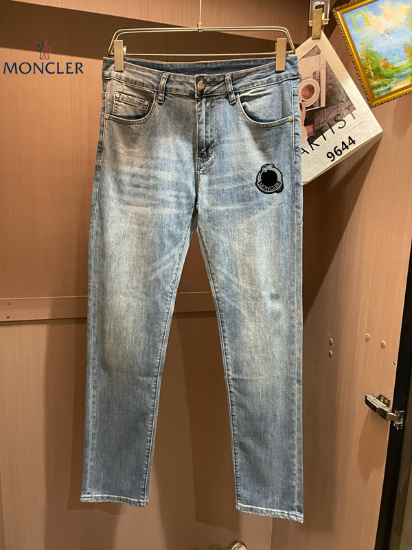 NO:443882,New style of jeans, custom-made full set of hardware, brand new brand design craftsmanship, fine workmanship, perfect details, high version Number of codes 28-38 (no 35.37), Moncler, jeans, alexander wang19860909蒙口 ss新款牛仔裤,定制全套五金,全新品牌设计工艺,做工精细,细节完美,高版本 码数28-38（无35.37）,,Moncler,jeans,alexander wang,Men's clothing