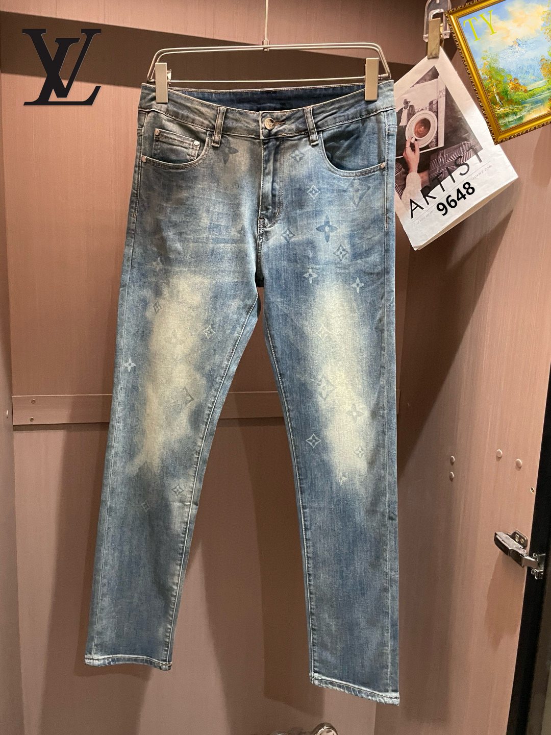 NO:443864,LV ss new jeans, custom-made full set of hardware, brand new brand design craftsmanship, fine workmanship, perfect details, high version number 28-38 (no 35.37), louis vuitton, jeans, alexander wang19860909LV ss新款牛仔裤,定制全套五金,全新品牌设计工艺,做工精细,细节完美,高版本 码数28-38（无35.37）,,louis vuitton,jeans,alexander wang,Men's clothing