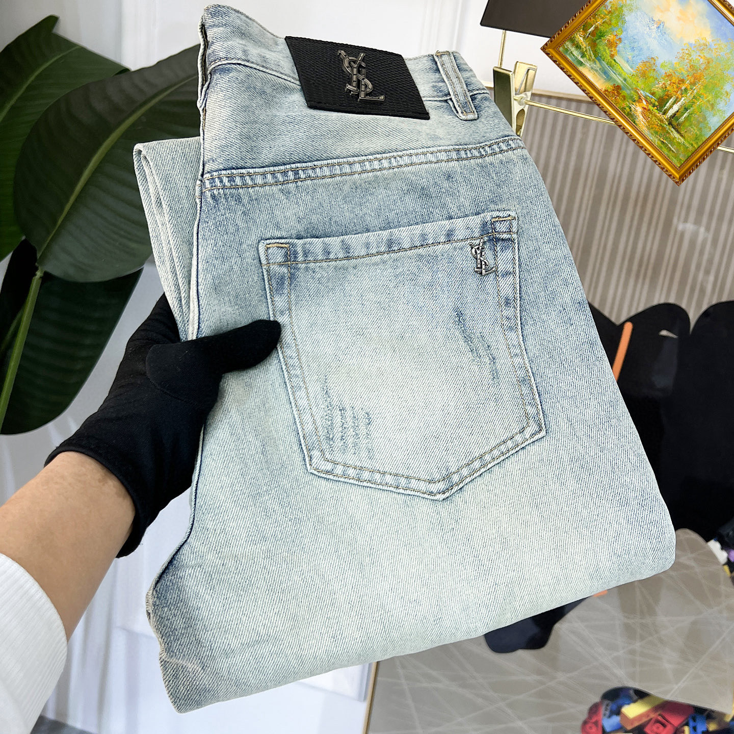 NO:431121,Saint Laurent 2025ss new jeans, custom-made full set of hardware, brand new brand design craftsmanship, fine workmanship, perfect details, high version number 28-38 (no 35.37), saint laurent, jeans, alexander wang19860909圣罗兰 2025ss新款牛仔裤,定制全套五金,全新品牌设计工艺,做工精细,细节完美,高版本 码数28-38（无35.37）,,saint laurent,jeans,alexander wang,Men's clothing