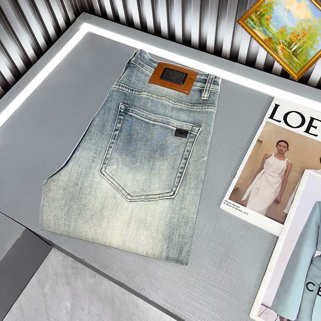 NO:429271,Armani 2025ss new jeans, custom-made full set of hardware, brand new brand design craftsmanship, fine workmanship, perfect details, high version Number of codes 28-38 (no 35.37), Armani, jeans, alexander wang19860909阿玛尼 2025ss新款牛仔裤,定制全套五金,全新品牌设计工艺,做工精细,细节完美,高版本 码数28-38（无35.37）,,armani,jeans,alexander wang,Men's clothing