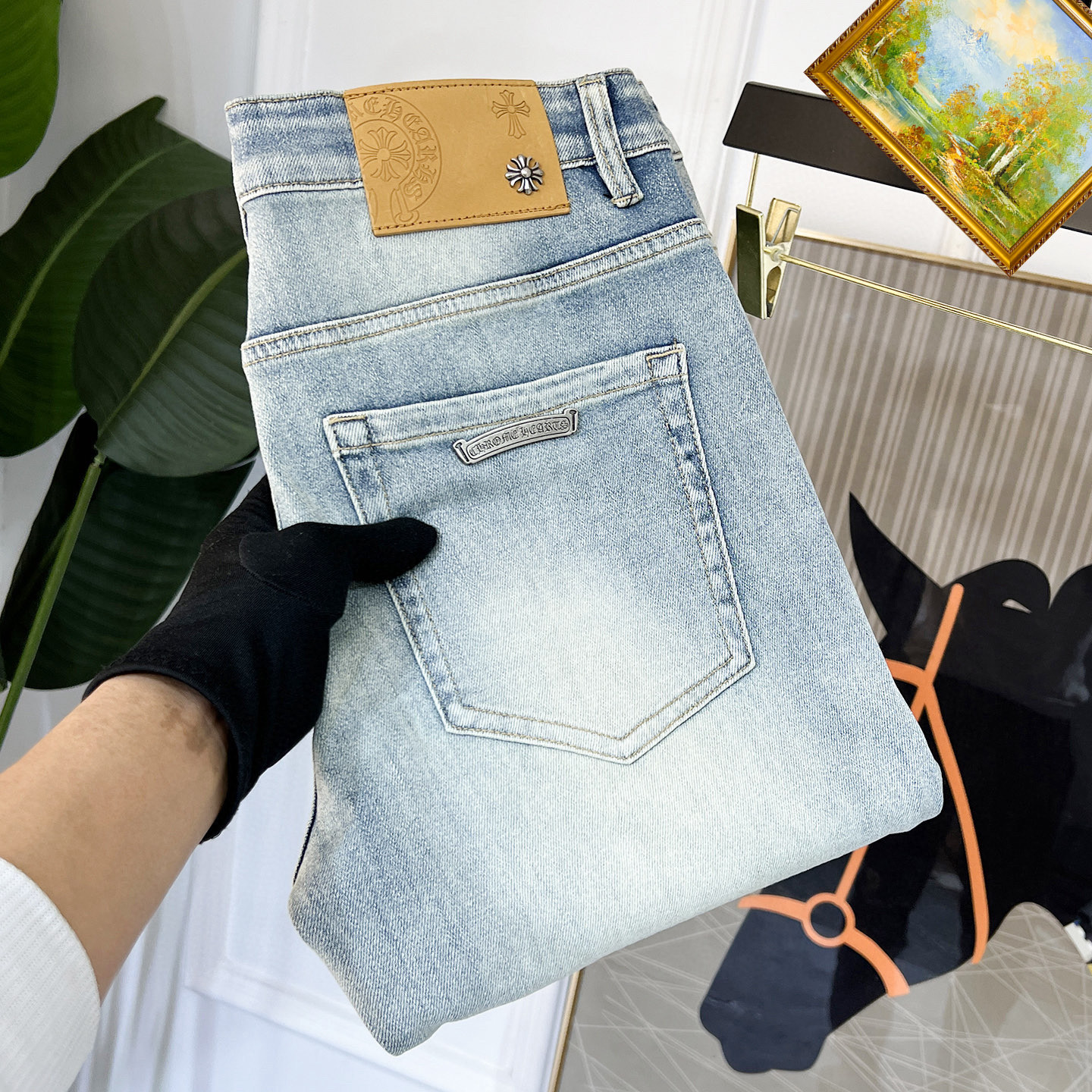 NO:442220,Croxin 2025ss new jeans, custom-made full set of hardware, brand new brand design craftsmanship, fine workmanship, perfect details, high version Number of codes 28-38 (no 35.37), Chrome hearts, jeans, alexander wang19860909克罗心 2025ss新款牛仔裤,定制全套五金,全新品牌设计工艺,做工精细,细节完美,高版本 码数28-38（无35.37）,,chrome hearts,jeans,alexander wang,Men's clothing