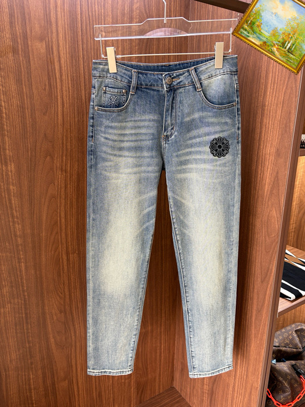 NO:431186,Croxin 2025ss new jeans, custom-made full set of hardware, brand new brand design craftsmanship, fine workmanship, perfect details, high version Number of codes 28-38 (no 35.37), Chrome hearts, jeans, alexander wang19860909克罗心 2025ss新款牛仔裤,定制全套五金,全新品牌设计工艺,做工精细,细节完美,高版本 码数28-38（无35.37）,,chrome hearts,jeans,alexander wang,Men's clothing