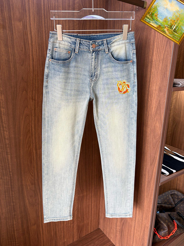 NO:431214,LV 2025ss new jeans, custom-made full set of hardware, brand new brand design craftsmanship, fine workmanship, perfect details, high version number 28-38 (no 35.37), louis vuitton, jeans, alexander wang19860909LV 2025ss新款牛仔裤,定制全套五金,全新品牌设计工艺,做工精细,细节完美,高版本 码数28-38（无35.37）,,louis vuitton,jeans,alexander wang,Men's clothing