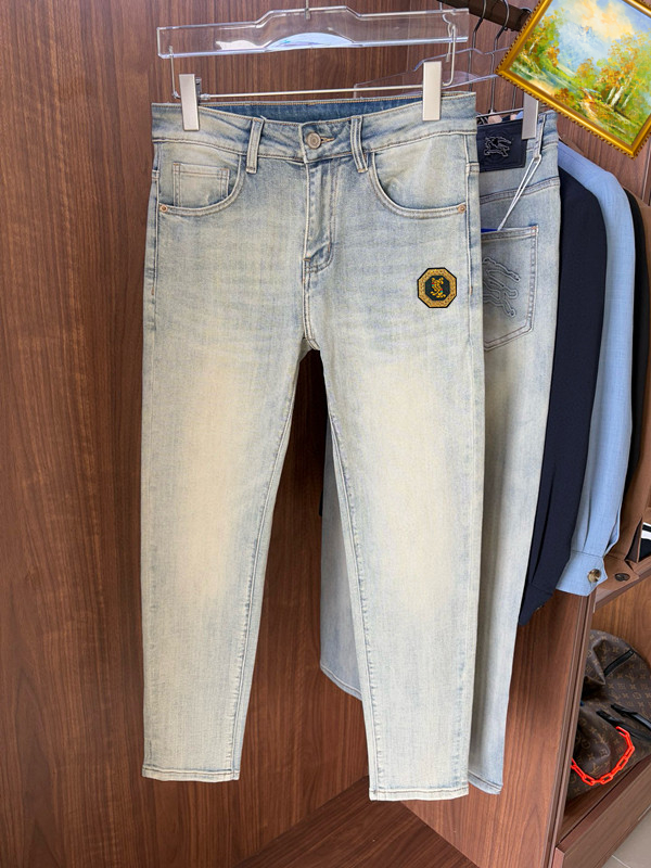 NO:431183,Saint Laurent 2025ss new jeans, custom-made full set of hardware, brand new brand design craftsmanship, fine workmanship, perfect details, high version number 28-38 (no 35.37), saint laurent, jeans, alexander wang19860909圣罗兰 2025ss新款牛仔裤,定制全套五金,全新品牌设计工艺,做工精细,细节完美,高版本 码数28-38（无35.37）,,saint laurent,jeans,alexander wang,Men's clothing