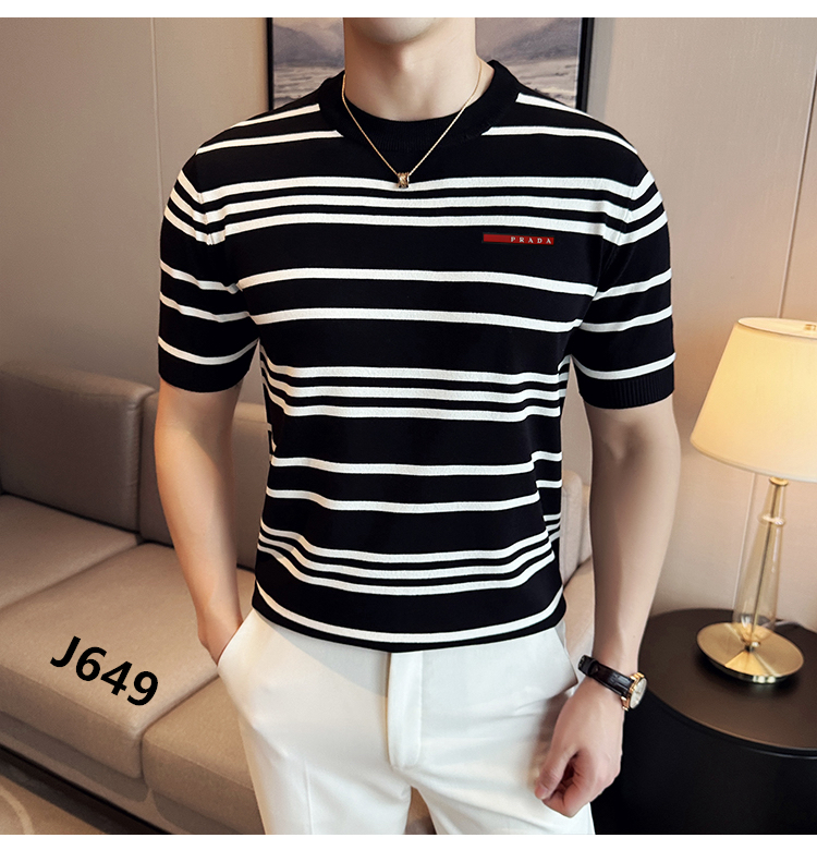 NO:431158,Prada's top knitted ice silk short sleeve high-end custom versatile style, which can be easily controlled by anyone. The fabric is fully customized craftsmanship, the latest logo design of the luxurious classic brand on the chest, which is very high-end and those who understand goods must enter!  The style and tailoring are slim styles, which are very exquisite, showing aura and highlighting the exquisiteness of business men. This is the unique feature, the right slim fit, and the upper body effect is very good!  Size M-3XL, prada, T-shirt, alexander wang19860909普拉达顶级针织冰丝短袖高级定制百搭款式 任何人都可以轻松驾驭 面料全订制工艺 胸前奢华经典品牌最新logo设计,非常显档次懂货的必须入！版型剪裁属于修身款 非常精致,显气场,又会凸显商务男士的精致,这就是独到之处,恰到好处的修身,上身效果非常赞！尺码M-3XL,,prada,T-shirt,alexander wang,Men's clothing