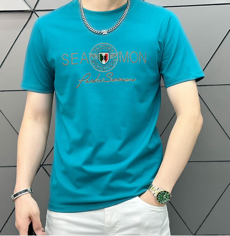 NO:442189,Hermes 2025 latest high-end products for men, with letters and logo printed patterns on the chest adding vitality!  The most classic and clear combination of cleanliness and pure. Must-in-apply recommendation!  Made of 1 gram double-strand mercerized fabric, with clear texture, showing high-end luxury quality. Classic round neck design. Simple and elegant!  !  Double elevation specifications!  !  Invincible and versatile, suitable for people of all ages, the details are handled very well, and you don’t want to take off your upper body!  Use double-strand mercerized fabric, color M-XXXL, hermes, T-shirt, alexander wang19860909爱马仕 2025最新男士高端好货,胸前字母徽标印花图案增添活力感！最经典一目了然的干净与纯粹的结合.必入款推荐！选用1克双股丝光面料制成 纹理清晰,尽显高端奢华品质.经典圆领设计.简单大方！！双标高规格！！无敌百搭,适合各年龄层次的人,细节处理非常到位,上身就不想脱的一款短袖！采用双股丝光面料,颜色M-XXXL,,hermes,T-shirt,alexander wang,Men's clothing