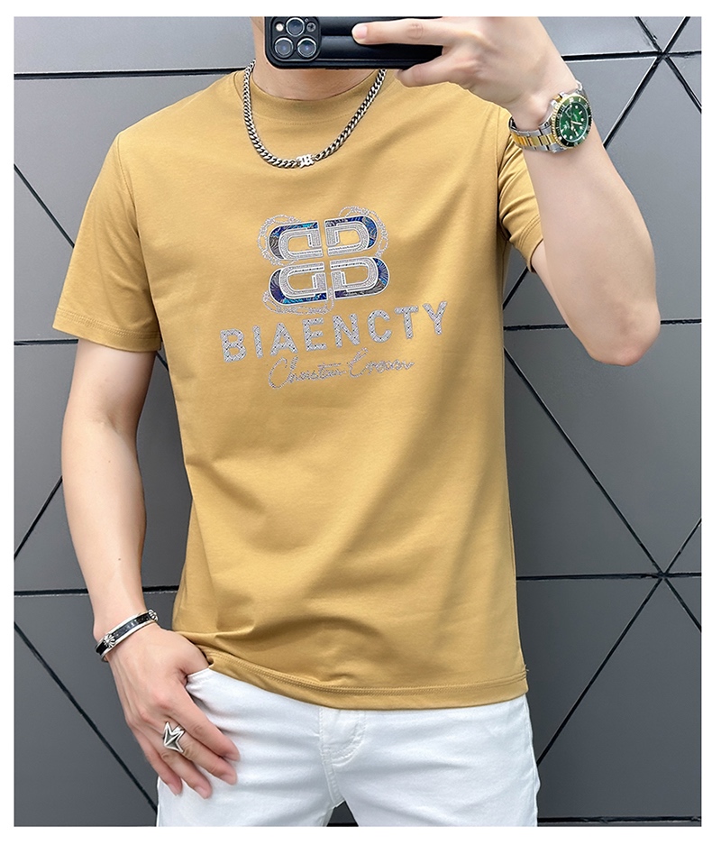 NO:444015,Balenciaga is the latest high-end product for men, with letters and logo printed patterns on the chest adding vitality!  The most classic and clear combination of cleanliness and pure. Must-in-apply recommendation!  Made of 1 gram double-strand mercerized fabric, with clear texture, showing high-end luxury quality. Classic round neck design. Simple and elegant!  !  Double elevation specifications!  !  Invincible and versatile, suitable for people of all ages, the details are handled very well, and you don’t want to take off your upper body!  Use double-strand mercerized fabric, color M-XXXL, balenciaga, T-shirt, alexander wang19860909巴黎世家 最新男士高端好货,胸前字母徽标印花图案增添活力感！最经典一目了然的干净与纯粹的结合.必入款推荐！选用1克双股丝光面料制成 纹理清晰,尽显高端奢华品质.经典圆领设计.简单大方！！双标高规格！！无敌百搭,适合各年龄层次的人,细节处理非常到位,上身就不想脱的一款短袖！采用双股丝光面料,颜色M-XXXL,,balenciaga,T-shirt,alexander wang,Men's clothing