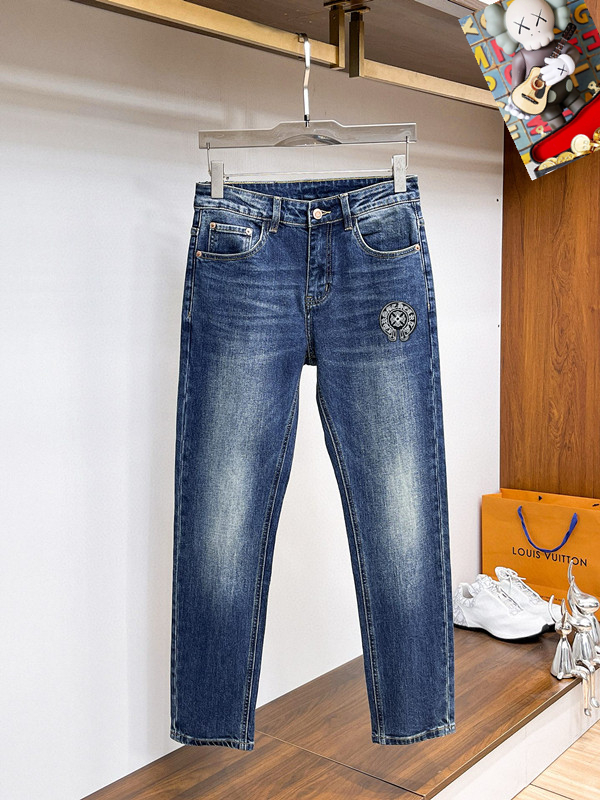 NO:728879,Support replacement after the year!  Chrome hearts new autumn and winter jeans, customized original washed denim fabric, high breathability and comfort, unique design, top-notch printing technology letter pattern logo, original hardware accessories decoration, an extremely outstanding pair of jeans, the materials and craftsmanship are extremely luxurious and exquisite, extremely high-grade, handsome and stylish upper body. Size 28-38,,chrome hearts,jeans,19860909支持年后退换！ 克罗心 秋冬新款牛仔裤,定制原版水洗牛仔面料,透气性舒适性及高,独特设计,顶级印花工艺字母图案logo,原版五金辅料装饰,极为翘楚的一款牛仔裤,用料与工艺都极致奢华精湛,档次极高,上身帅气有型. 码数28-38,,chrome hearts,jeans,,Men's clothing