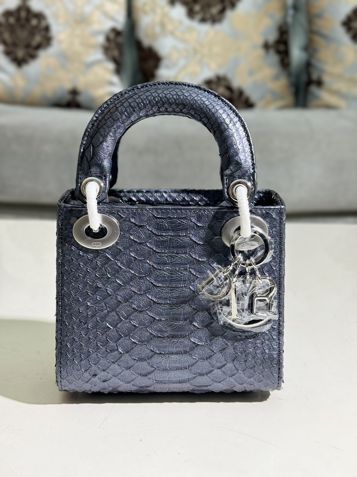 Dior Handmade rare leather, starting from 50,000 at the counter