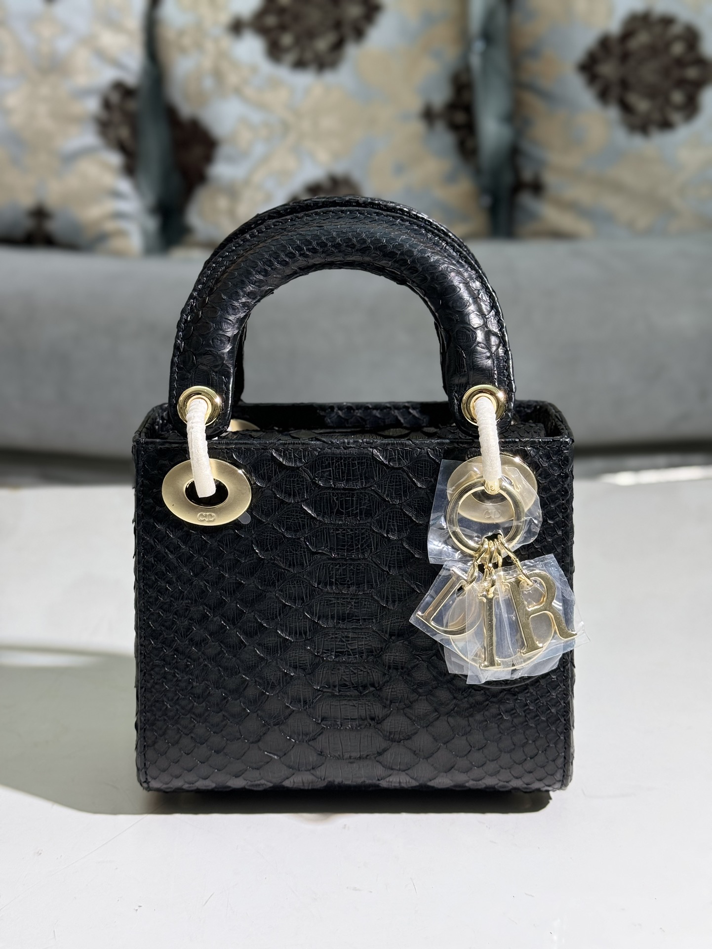 Dior Handmade rare leather, starting from 50,000 at the counter