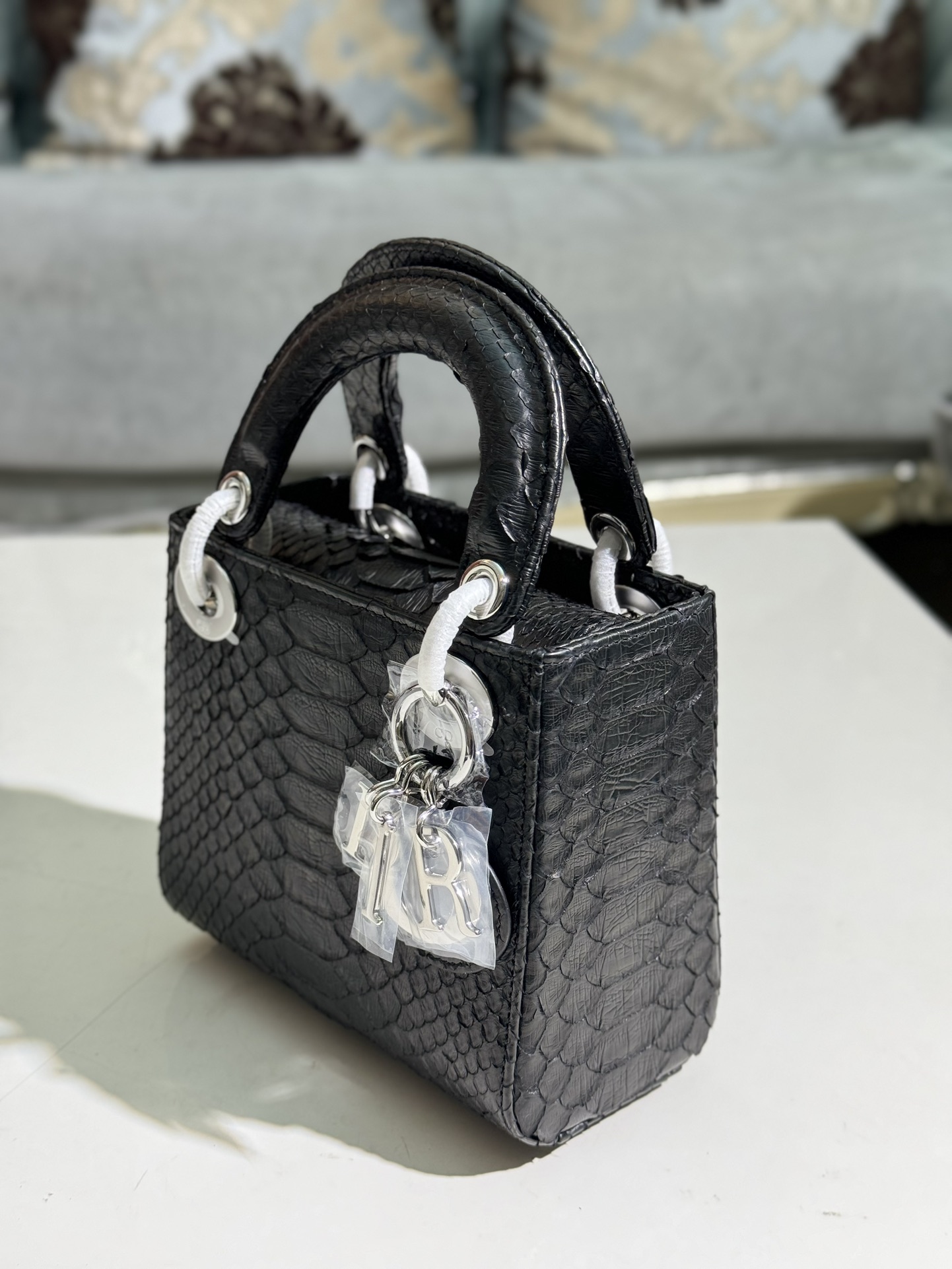 Dior Handmade rare leather, starting from 50,000 at the counter
