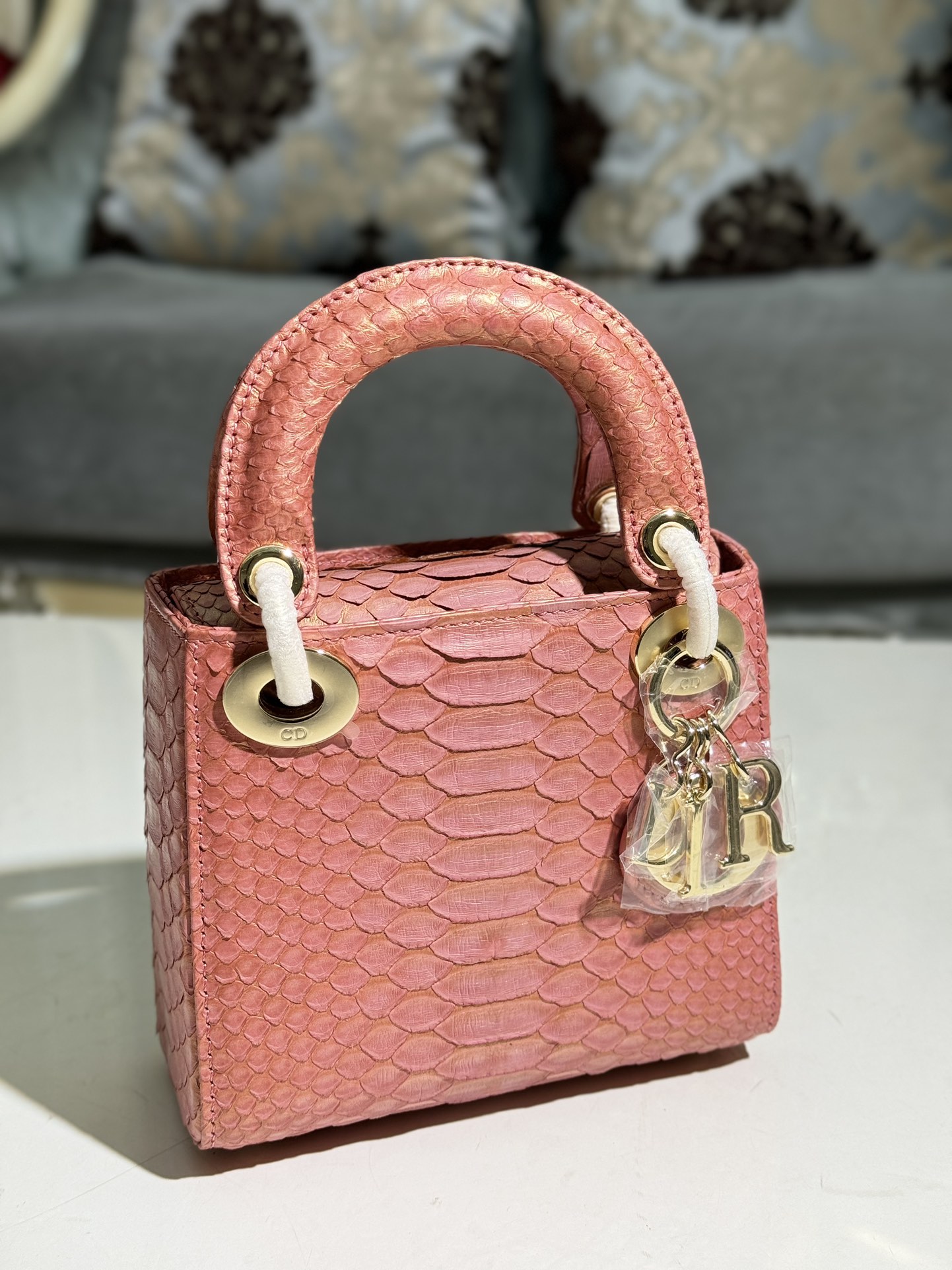 Dior Handmade rare leather, starting from 50,000 at the counter