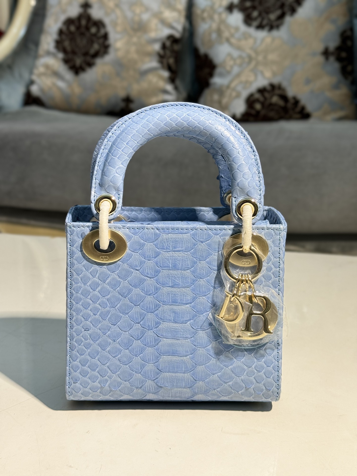 Dior Handmade rare leather, starting from 50,000 at the counter