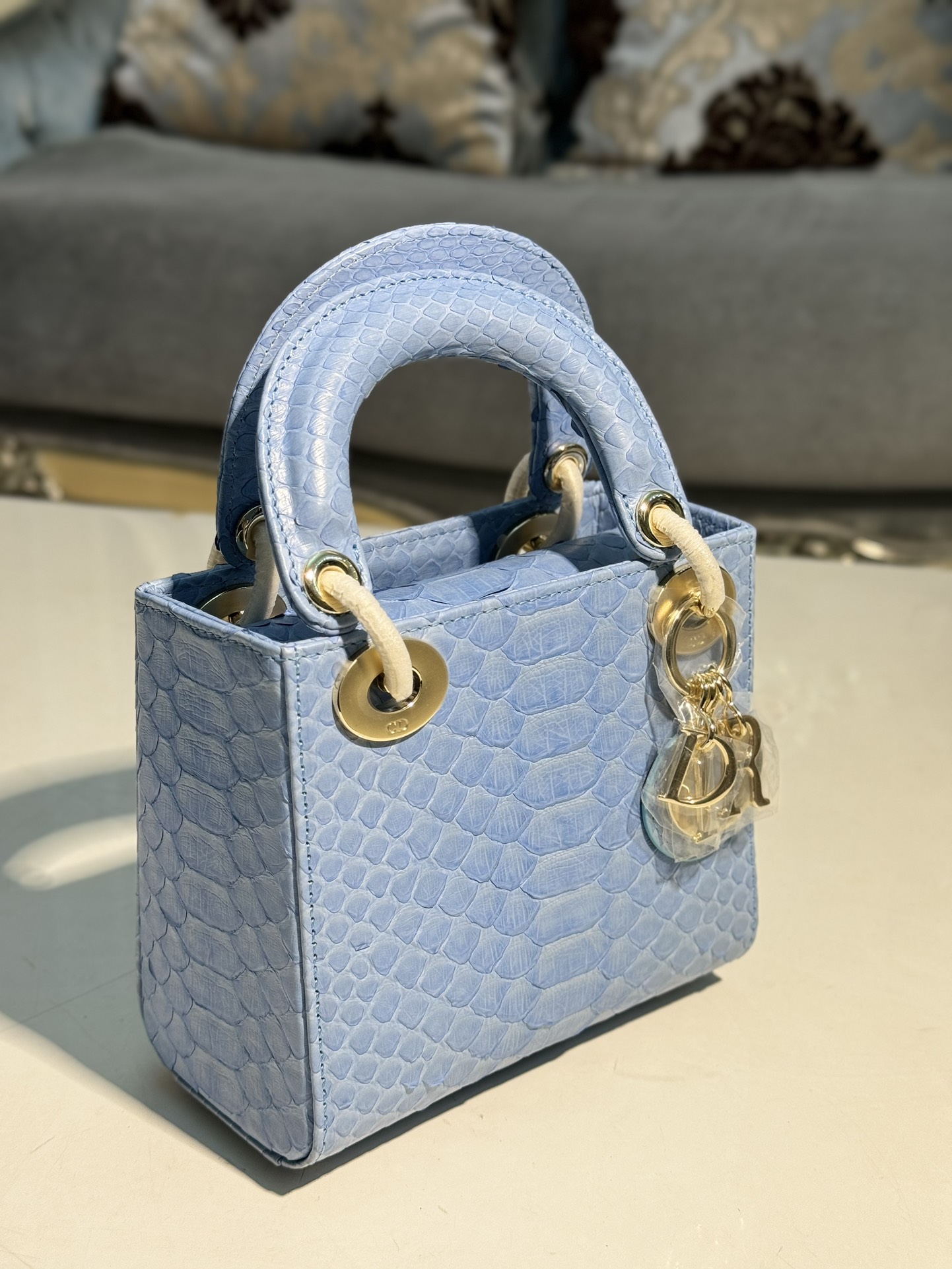 Dior Handmade rare leather, starting from 50,000 at the counter
