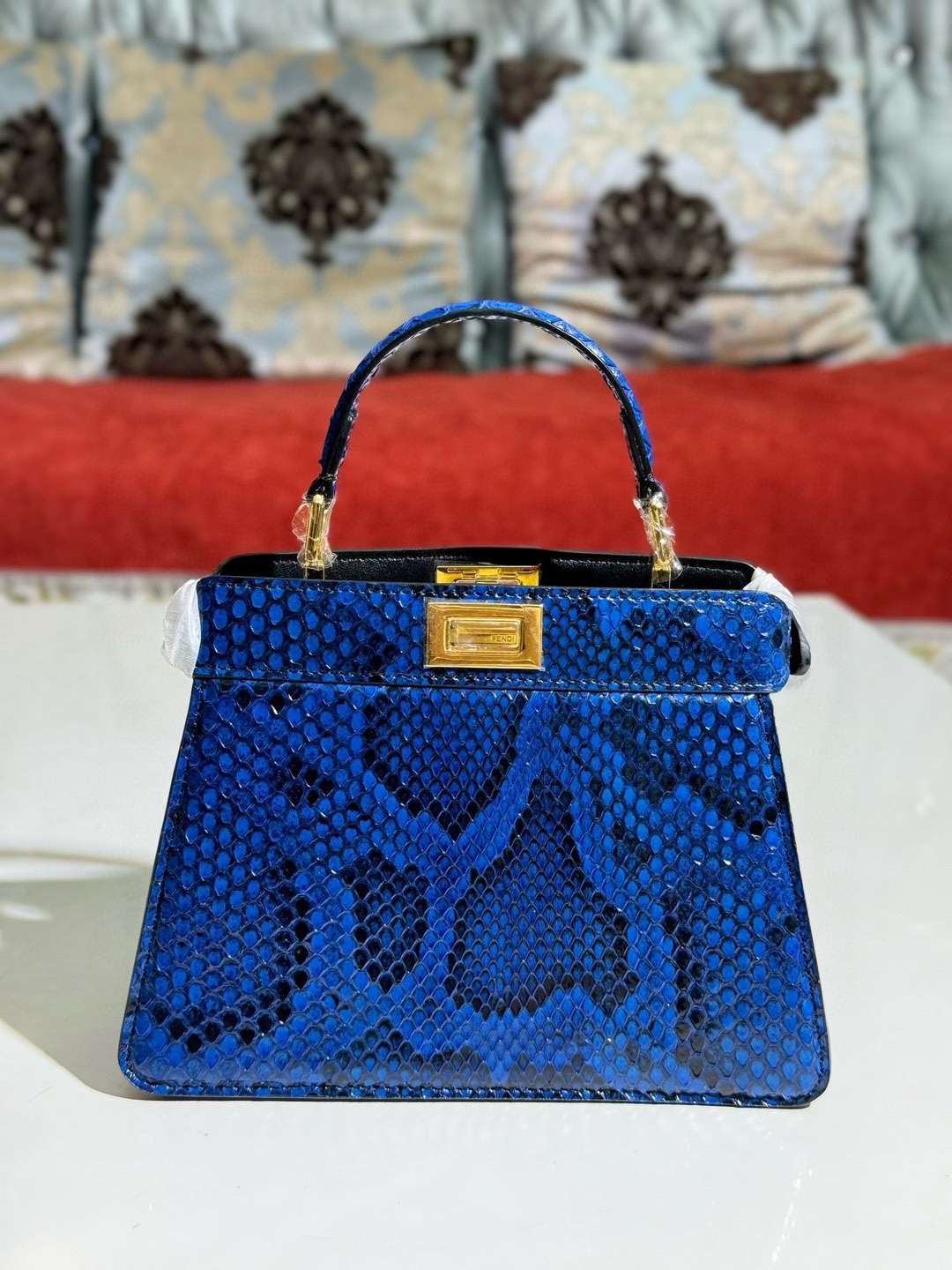 Fendi Essential high-end bags for the 25th Chinese New Year
