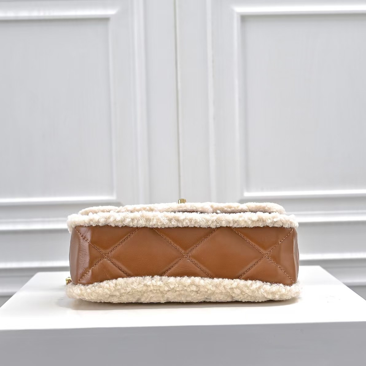 Large Teddy Shearling Bag (24K Series - Comprehensive 4