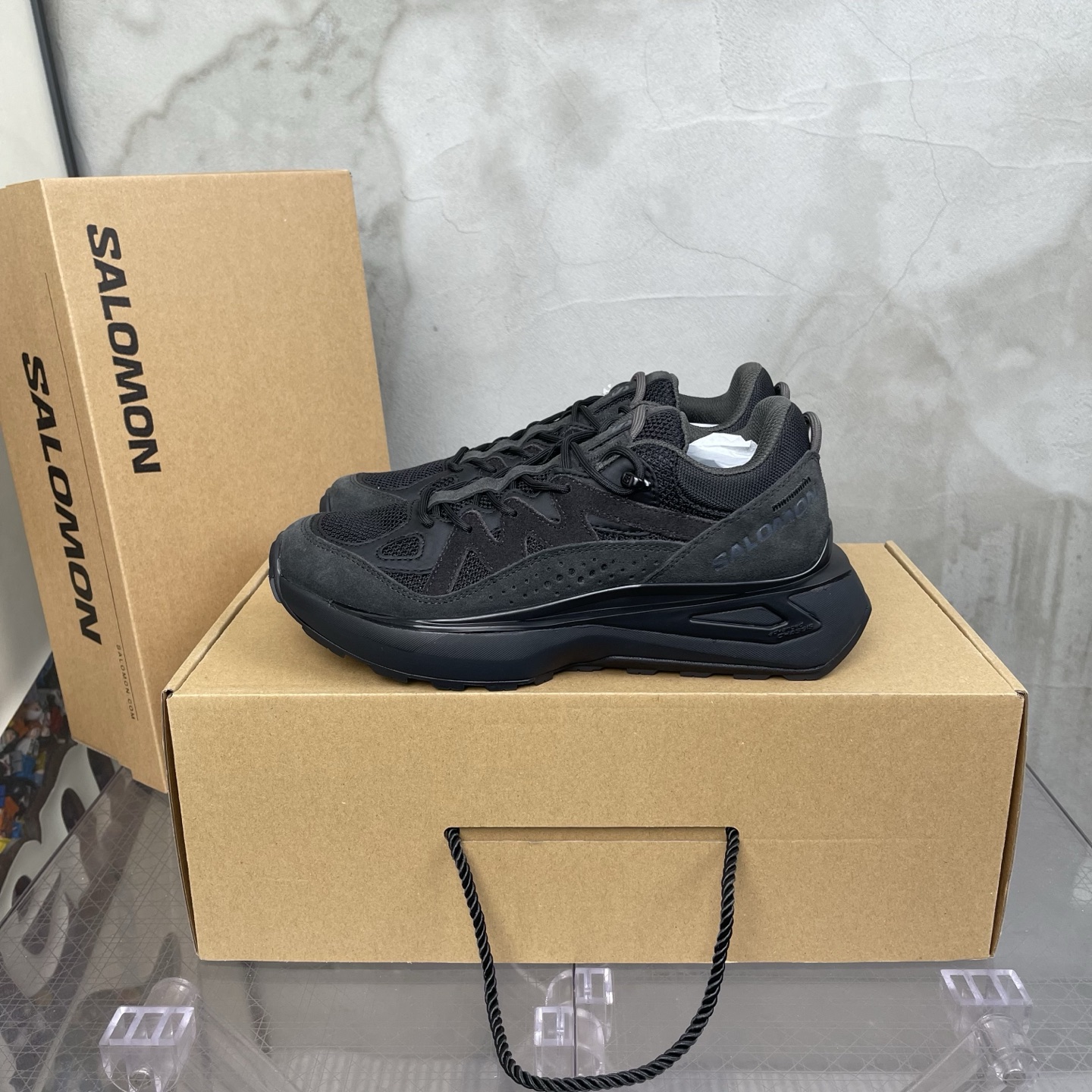 NO:284682,Top version (light black) same as Lei Jun SALOMON ODYSSEY ELMT LOW Size 36-46,19860909顶级版本（浅黑色） 雷军同款 SALOMON萨洛蒙 ODYSSEY ELMT LOW 尺码36-46,,Men's shoes
