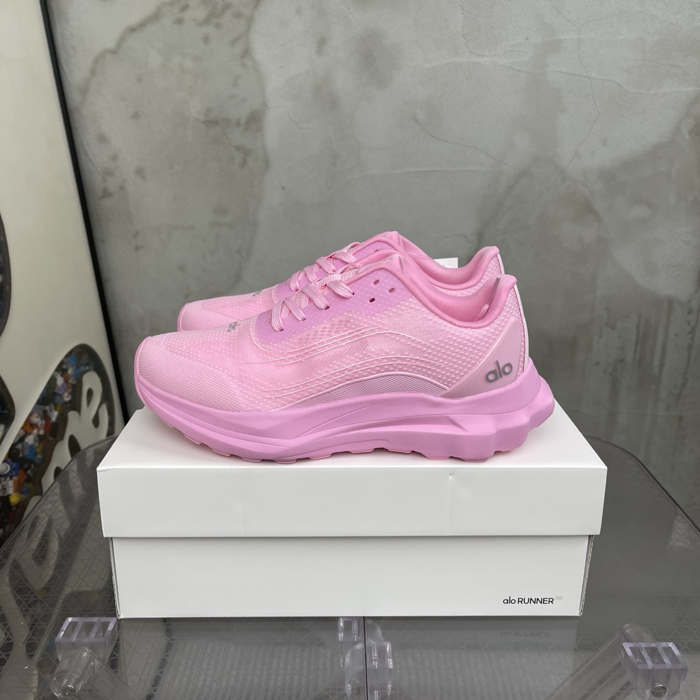 NO:408845,/290 alo yoga Alo Runner Comfortable and versatile breathable and shock-absorbing Low-top running shoes Men and women Same as Pure original version 36-46, casual shoes/sports shoes, sneakers19860909/290 alo yoga Alo Runner 舒适百搭透气减震 低帮跑步鞋 男女同款 纯原版本36-46,休闲鞋/运动鞋,sneakers,Women's Shoes