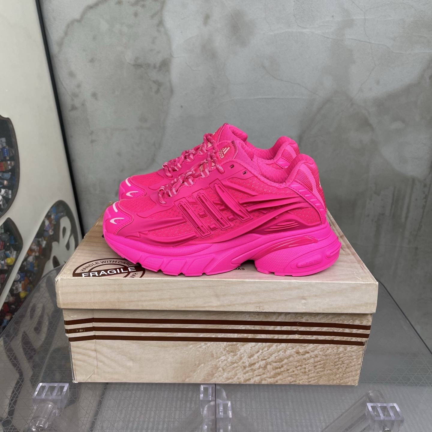 NO:834236,Pharrell Williams x adidas Jellyfish Fashionable and comfortable wear-resistant and breathable low-cut lifestyle shoes pure source version 36-47.5, adidas19860909Pharrell Williams x adidas Jellyfish 时尚舒适 耐磨透气 低帮 生活休闲鞋 纯源版本36-47.5码,,adidas,Men's shoes