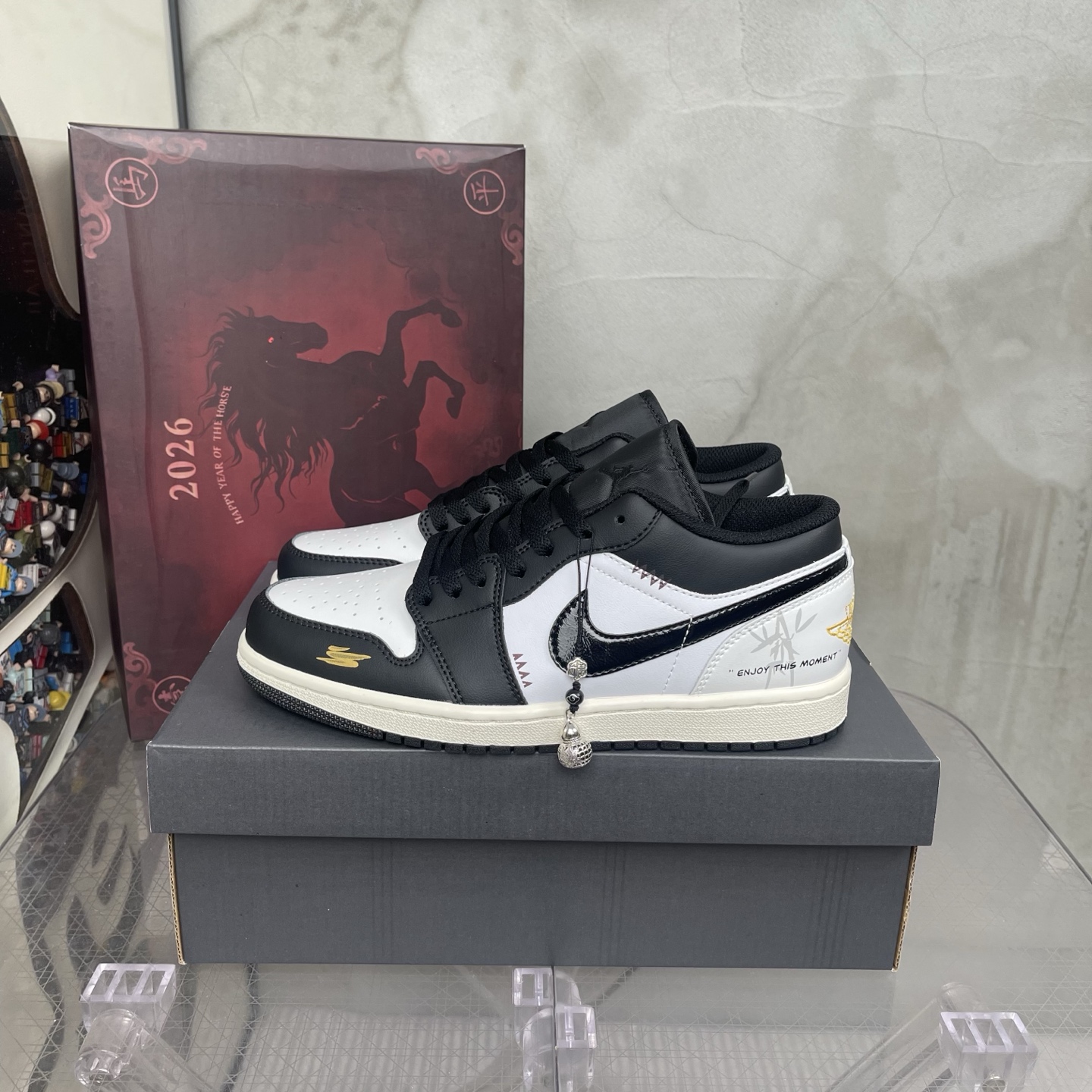 NO:665125,High version aj1 low top pure original version 36-46 code,19860909高版本 aj1低帮 纯原版本 36-46码,,Men's shoes