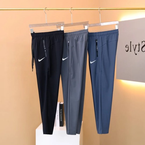 Pantalones Deportivos Nike de Secado Rápido, Ligeros y Elásticos para Hombre 15 Pantalones Deportivos Nike de Secado Rápido, Ligeros y Elásticos para Hombre