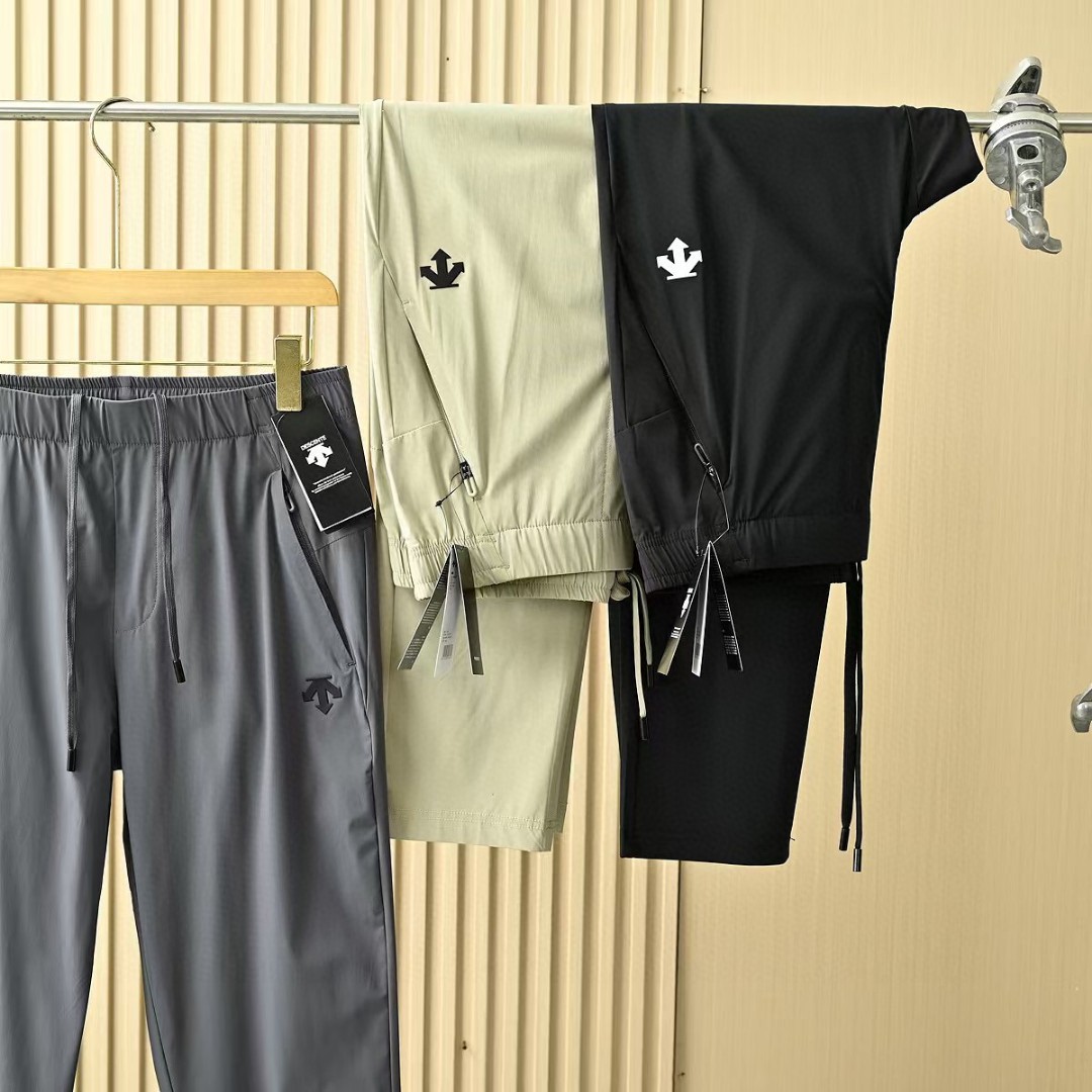 Pantalones Deportivos Descente para Hombre: Ligeros, Elásticos y de Secado Rápido 9 a1748144789311 4455