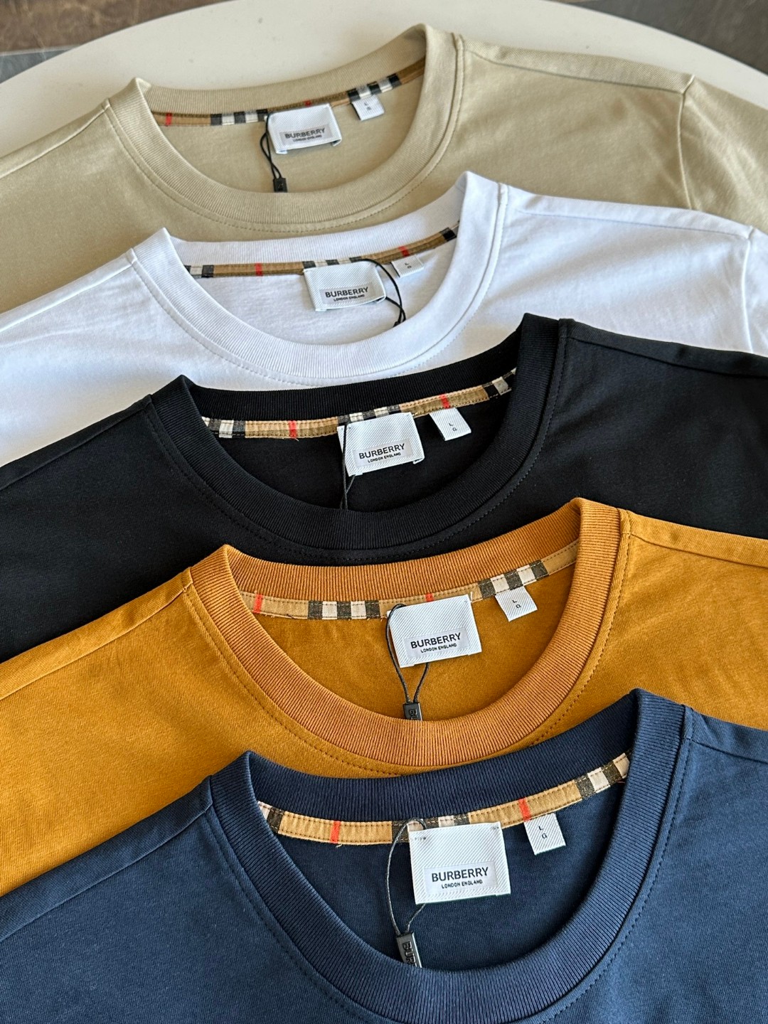 Alternative view of Burberry T-Shirt 02763