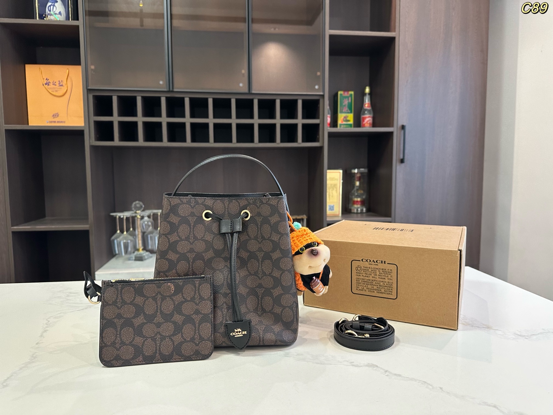 Caja de avión ✈️ tamaño: 20*22cm, bolso cubo Coach Mollie, lleno de elegancia, un clásico entre los clásicos,…
