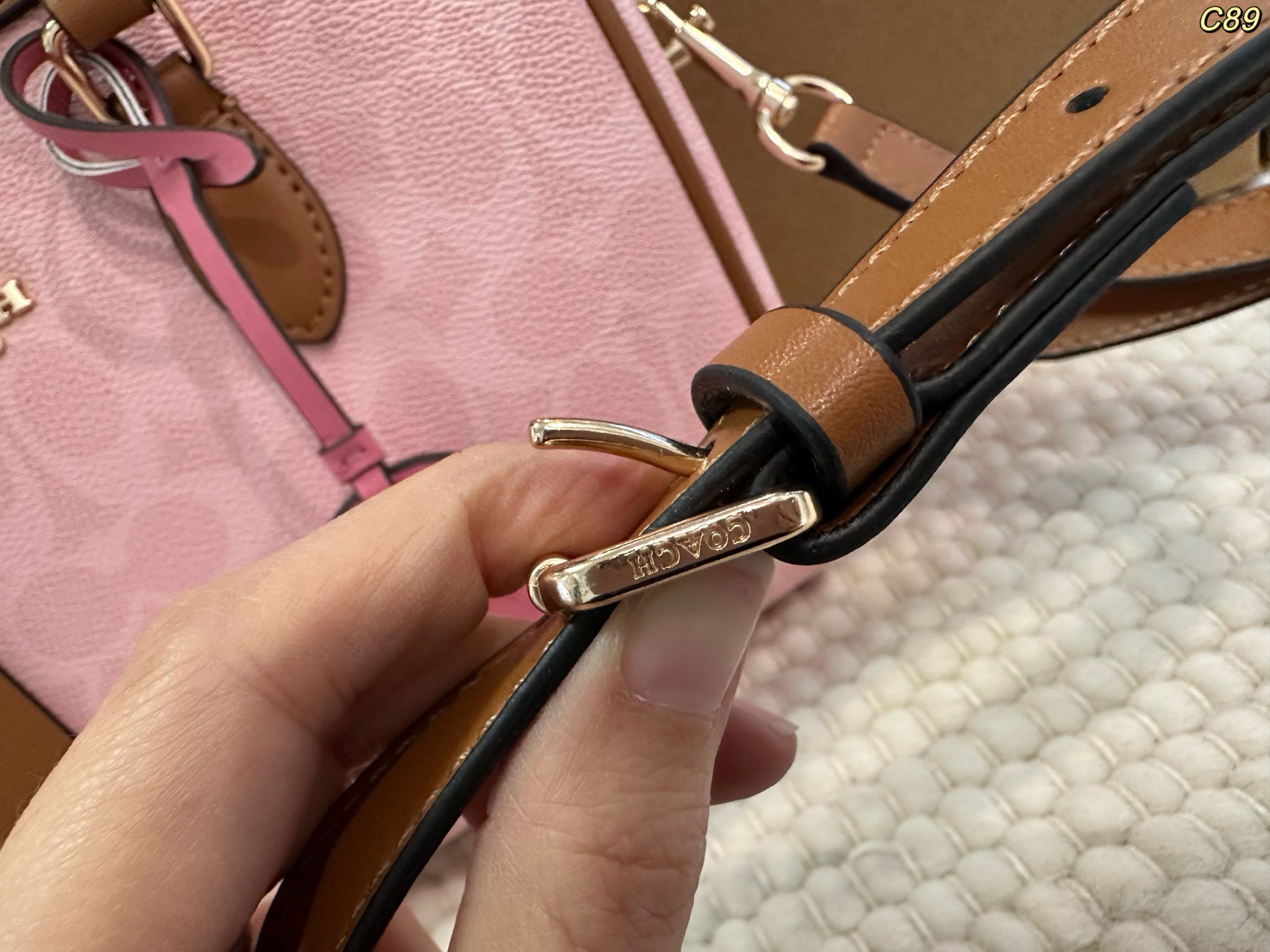P270 Airplane Case ️ | | Size: 25cm | | Valentine's Day 2026 Limited | Coach Boston Pillow Bag | Fashionable And Versatile, The Capacity Is Really Good | Can Be Carried By Hand Or Cross-body, And The Upper Body Is Beautiful