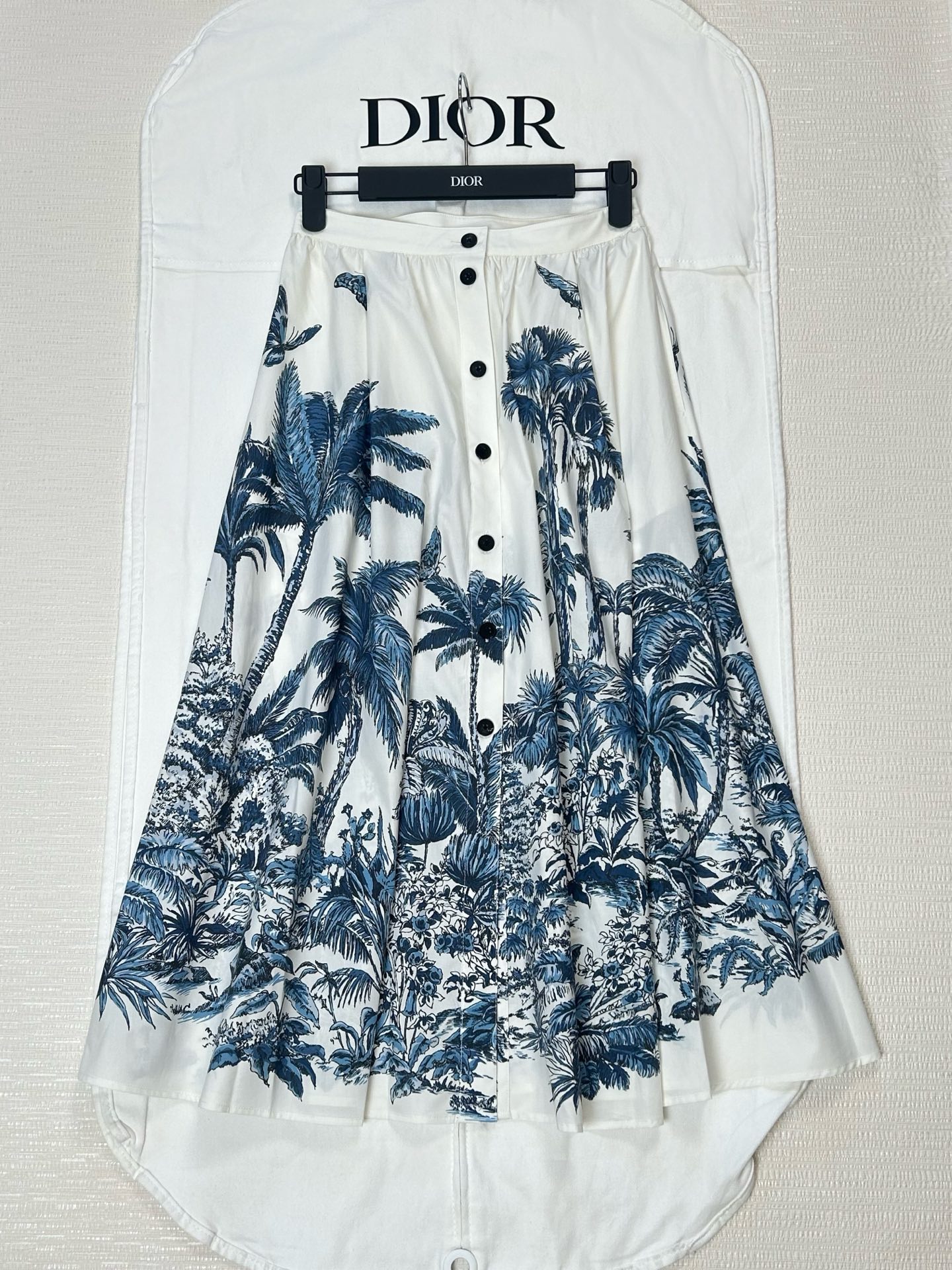 _drM9skxn0NBDL_vJcjDaMihUJT4N_q-MyrYG3gQ