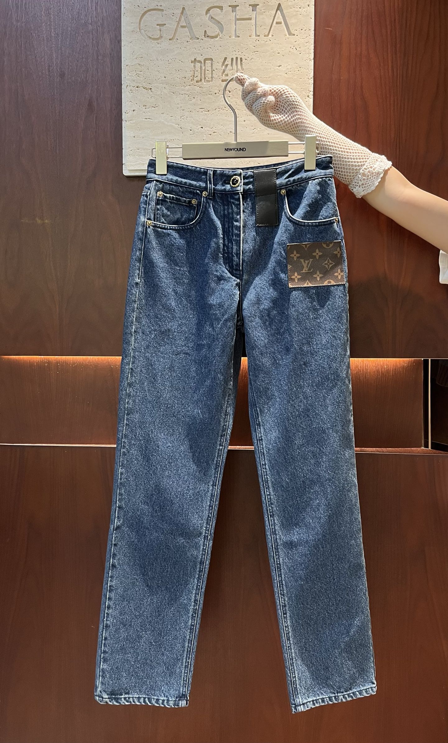 _dli9sB93Ov6QMo84ZWu7Jv9XJi8oj5IBuLtzi2A