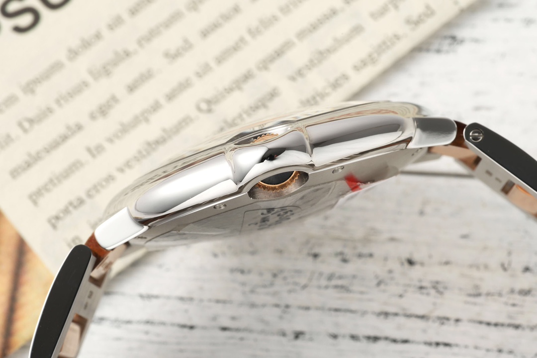 Cartier Luxury Watch Collection 6