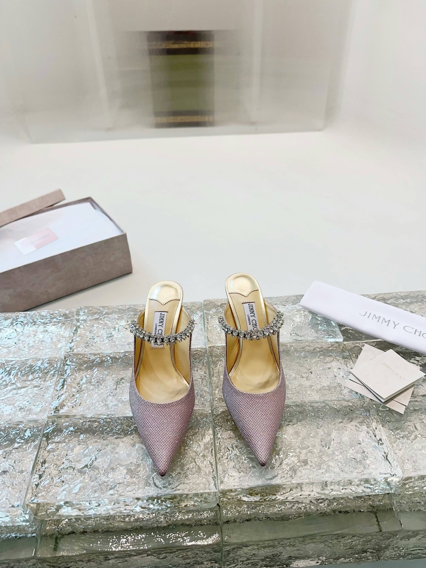 JIMMY CHOO Escarpins Sandales à talons Sandales ouvertes à l'arrière Chaussures à bout pointu et décolleté Sangles en cristal + cuir de mouton importé Cuir de mouton pleine fleur à cristaux