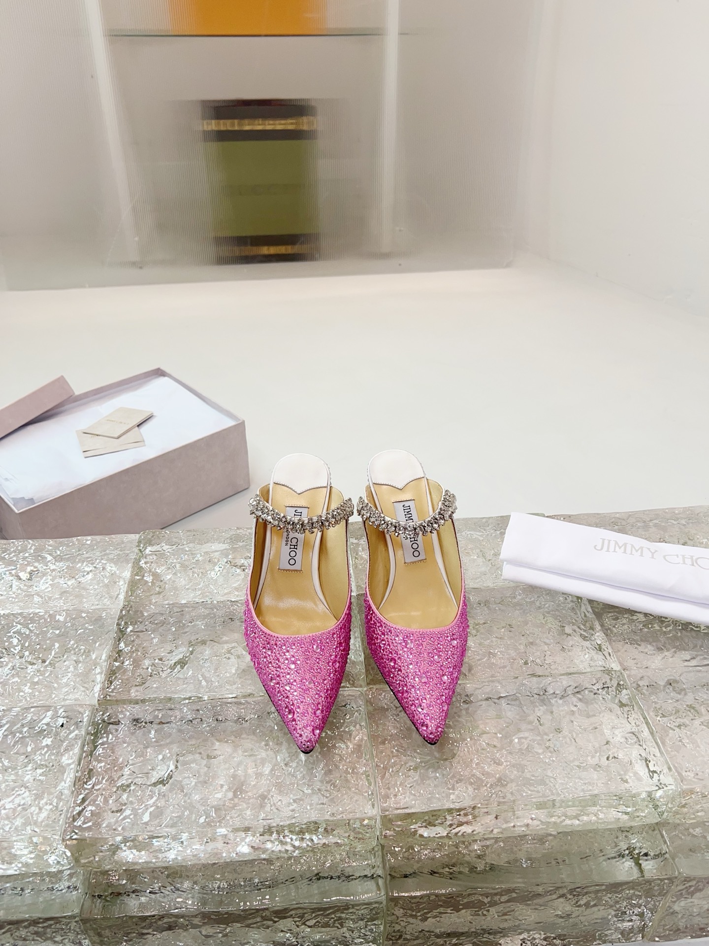 JIMMY CHOO Escarpins Sandales à talons Sandales ouvertes à l'arrière Escarpins à bout pointu Sangle en cristal + cuir de mouton importé Cuir de mouton grainé cristal