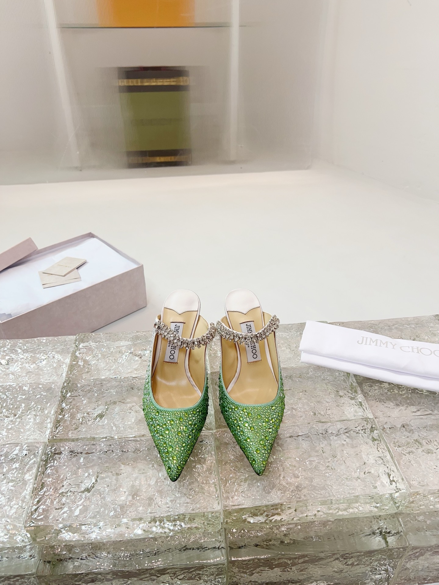 JIMMY CHOO Escarpins Sandales à talons Sandales ouvertes à l'arrière Escarpins à bout pointu Sangle en cristal + cuir de mouton importé Cuir de mouton grainé cristal