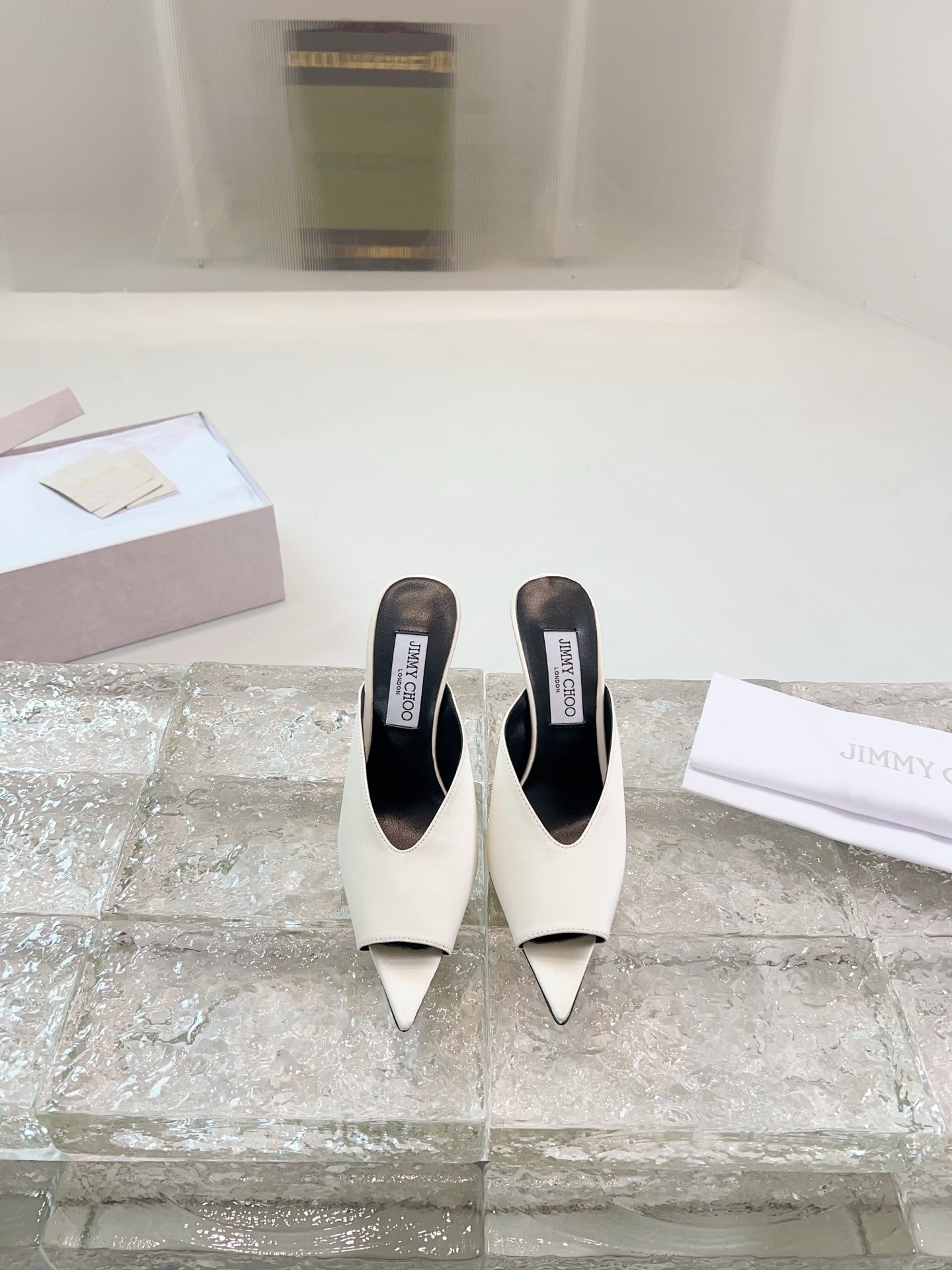 JIMMY CHOO Escarpins Sandales à talons Sandales ouvertes à l'arrière Escarpins à bout pointu Sangle en cristal + cuir de mouton importé Cuir de mouton grainé cristal
