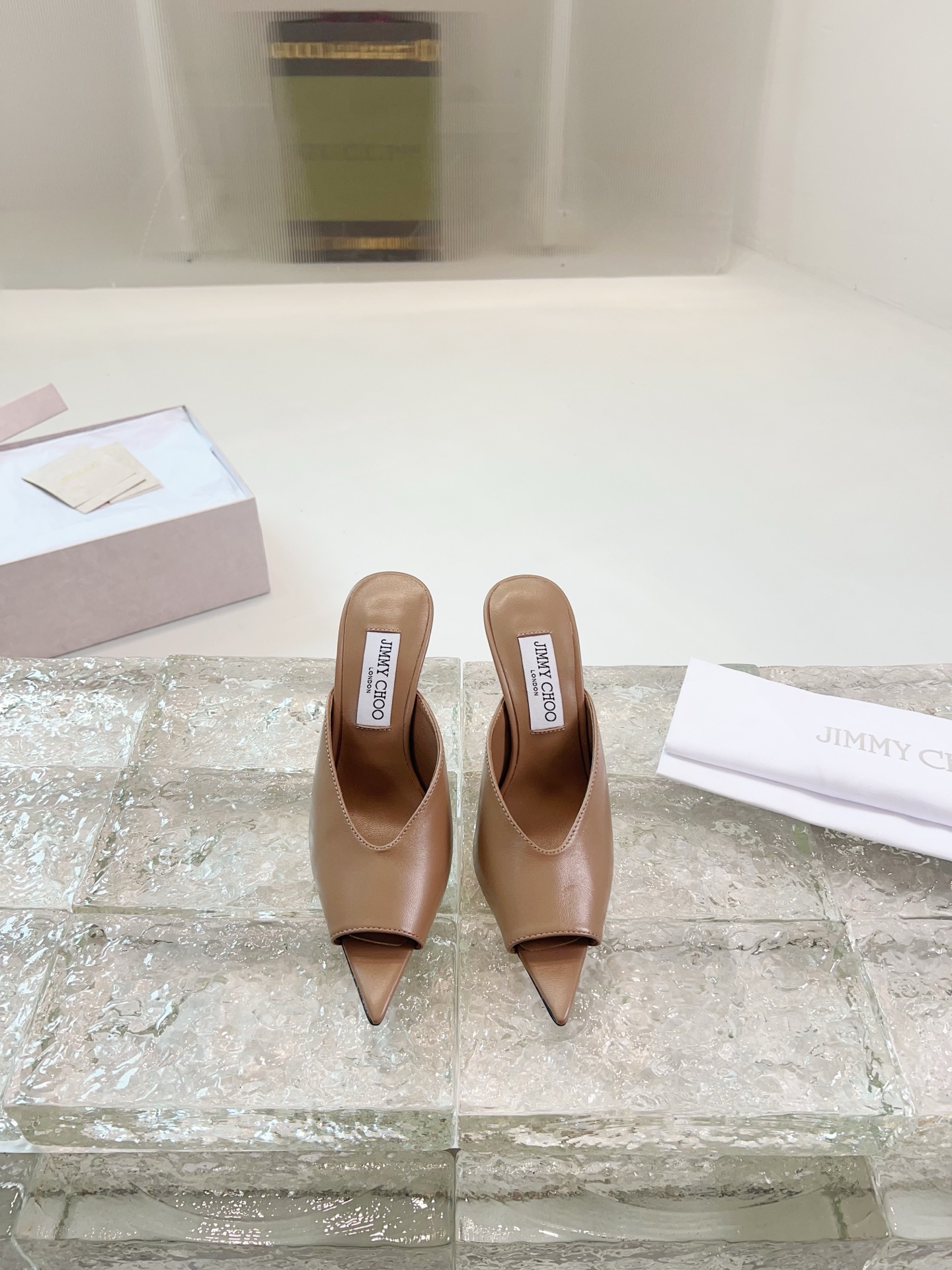 JIMMY CHOO Escarpins Sandales à talons Sandales ouvertes à l'arrière Escarpins à bout pointu Sangle en cristal + cuir de mouton importé Cuir de mouton grainé cristal