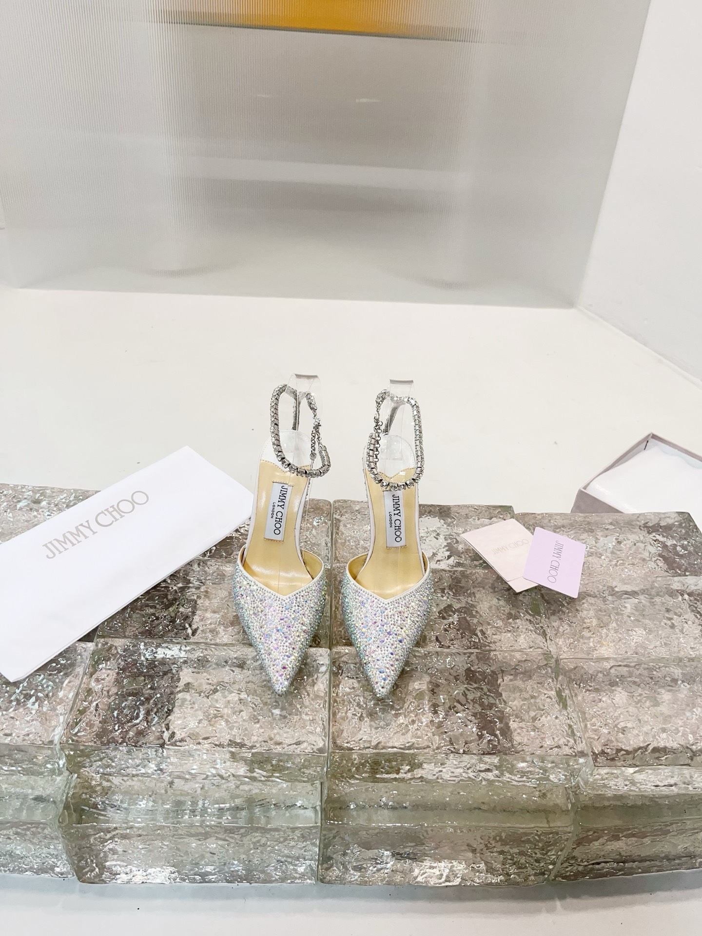 JIMMY CHOO Escarpins Sandales à talons Sandales à brides arrière Bout pointu Chaussures décolletées Brides en cristal + cuir de mouton importé Cuir de mouton grainé cristal