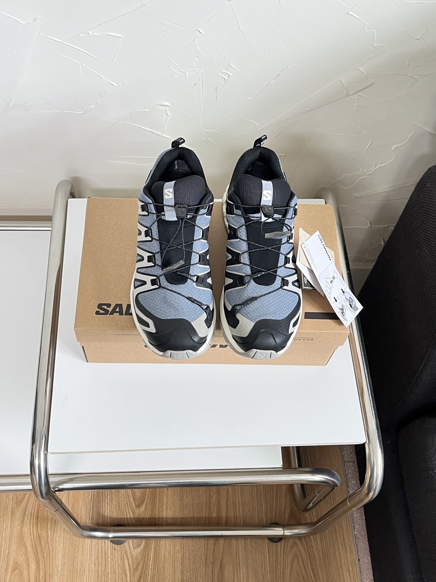 NO:577166,Top version Salomon  Size: 40-46 (full size), dad shoes19860909顶级版本SALOMON萨洛蒙 XT-Quest GTX 舒适百搭 减震耐磨防水防滑 低帮 徒步鞋 男女同款 小蜜蜂米灰色黑色硫磺色. 全新顶级版本经过几个月重新改版,整鞋楦型基本跟原鞋无差,大底组合胶水控制极佳,所有细节都精心处理,脚感舒适轻便,工装户外最佳搭配单品. 货号: 477810 码数:40-46码(正码),老爹鞋,Women's Shoes