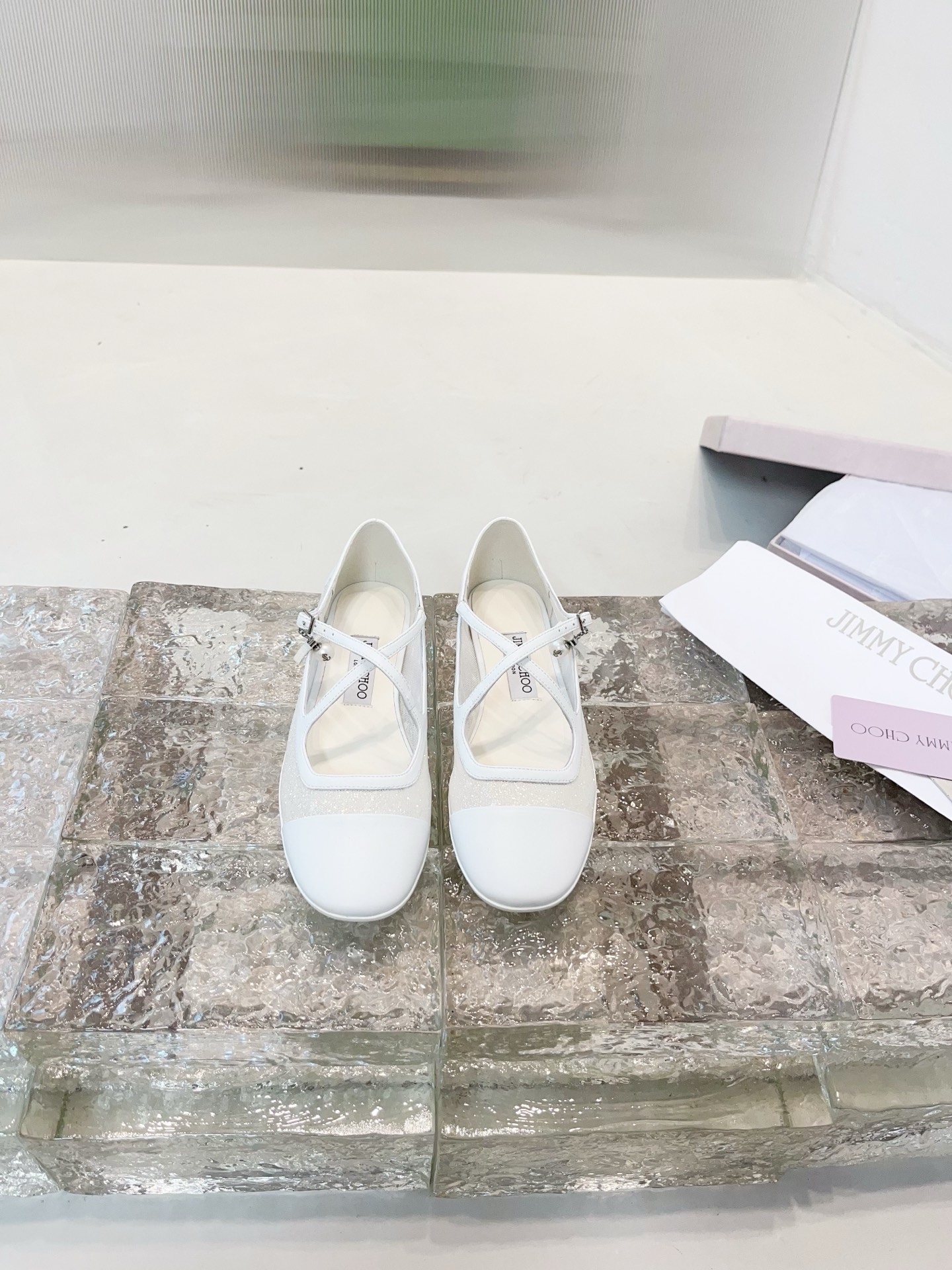 Escarpins JIMMY CHOO en mesh, bout pointu, décollété, mesh importé, cuir d'agneau cristal pleine fleur