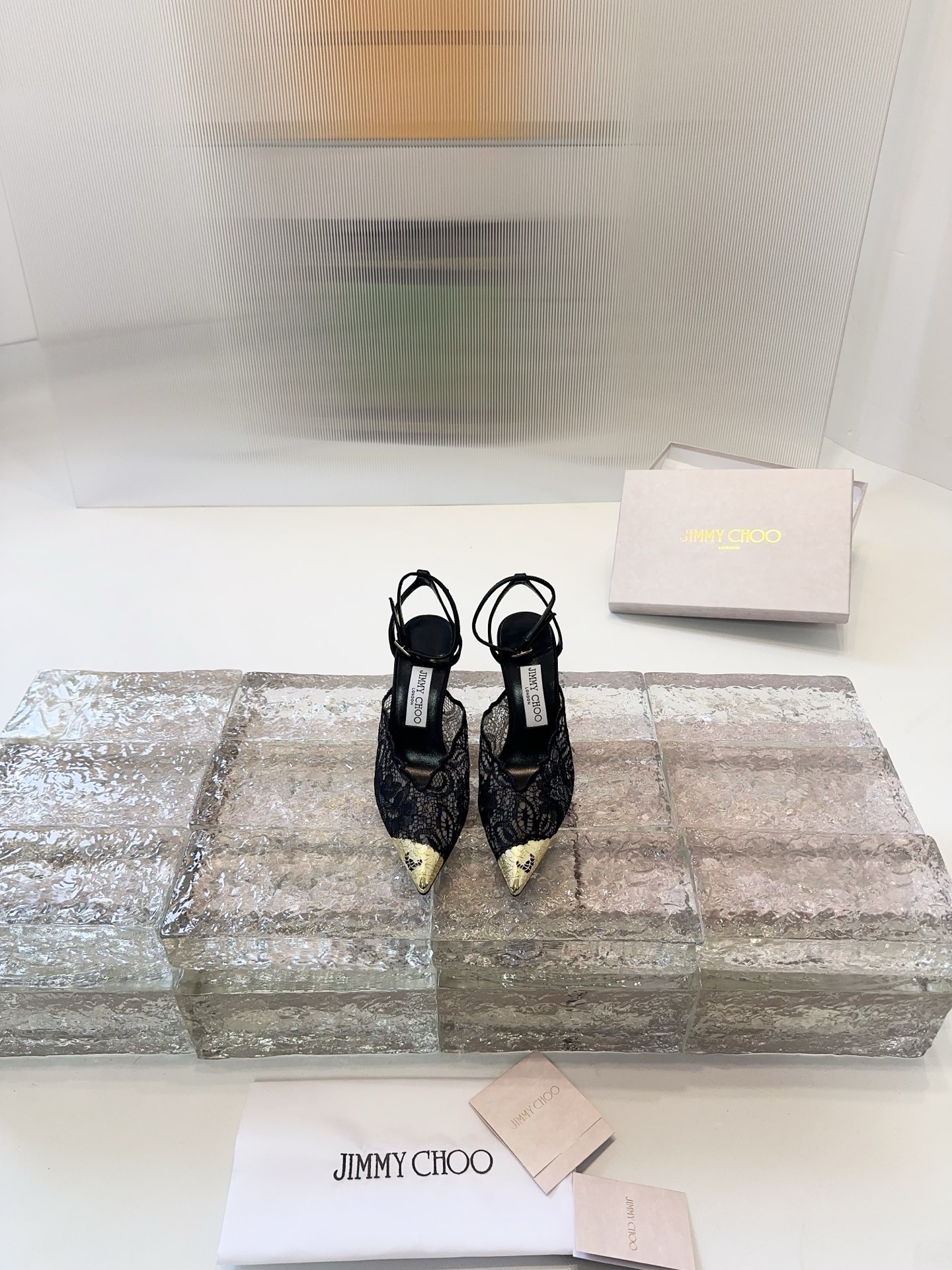 JIMMY CHOO Escarpins Sandales à talon Sandales à brides ouvertes à l'arrière Chaussures à bout pointu à enfiler Brides en cristal + cuir de mouton importé Cuir de mouton grainé cristal