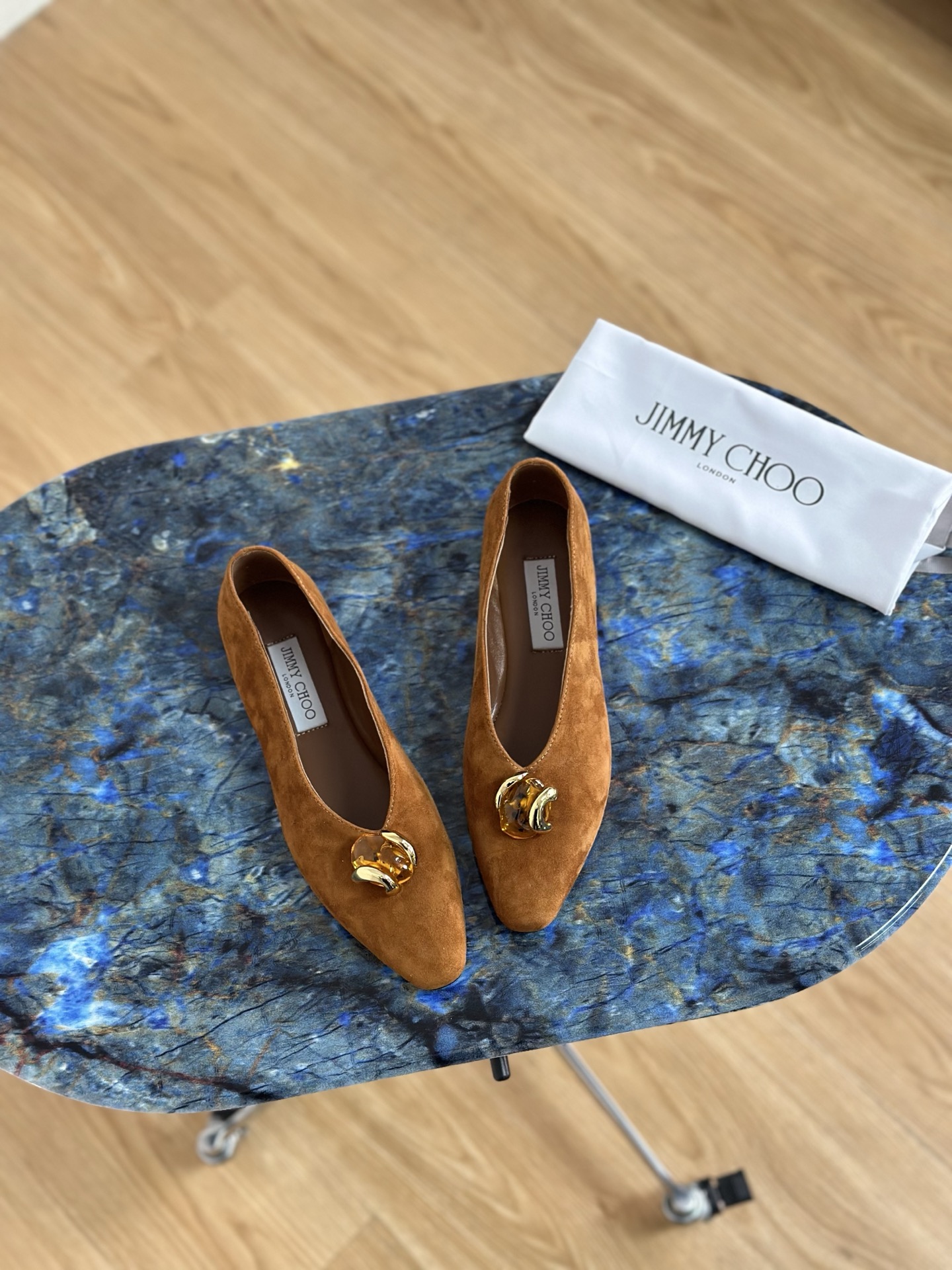 JIMMY CHOO 단화 뾰족코 낮은 굽 신발 크리스털 스트랩 + 수입 양가죽 풀그레인 크리스털 양가죽